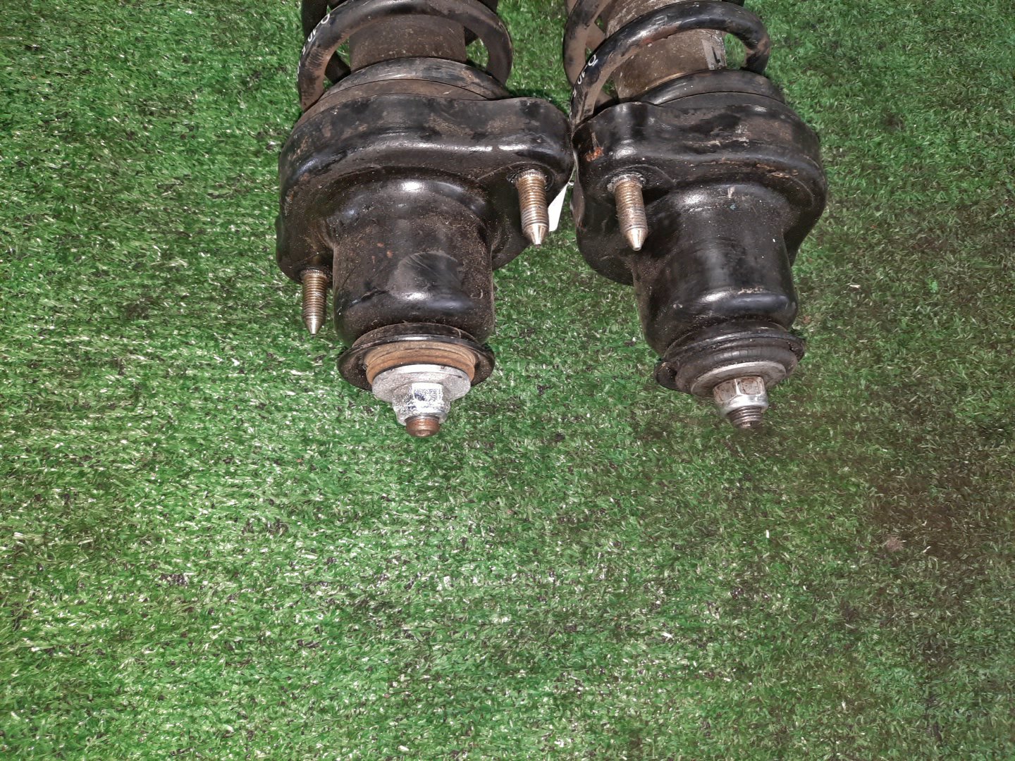 Стойка левая задняя MITSUBISHI AIRTREK CU2W 4G63T 2 ракурс