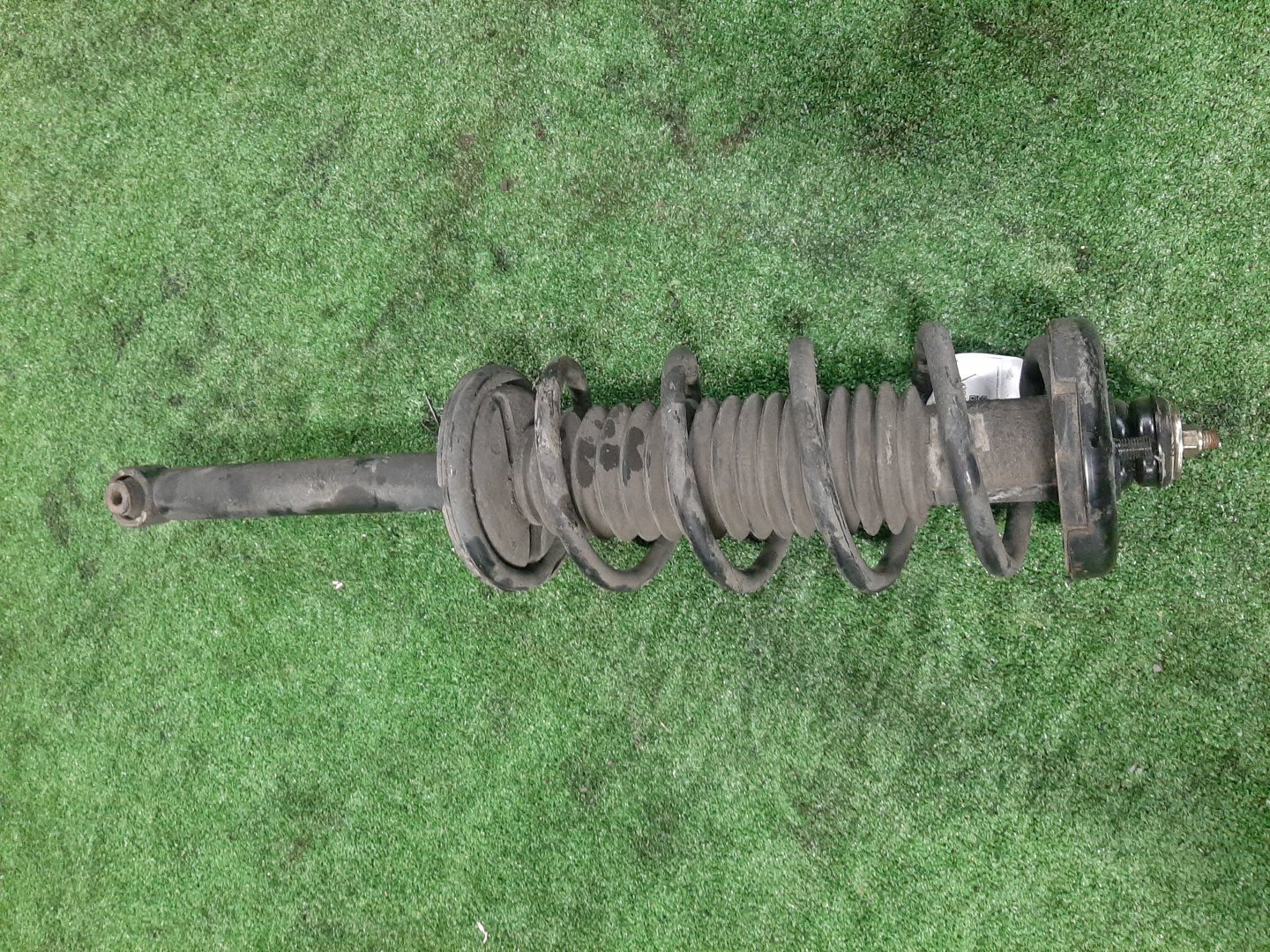 Стойка правая задняя HONDA AVANCIER, INSPIRE, SABER TA1, TA3, TA2, TA4, UA4, UA5 F23A, J30A, J25A, J32A 1 ракурс