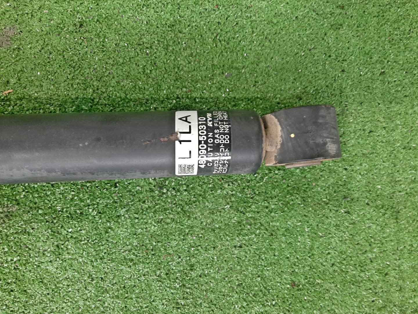 Стойка левая задняя LEXUS LS460L USF40 1UR-FSE 48090-50310 2 ракурс