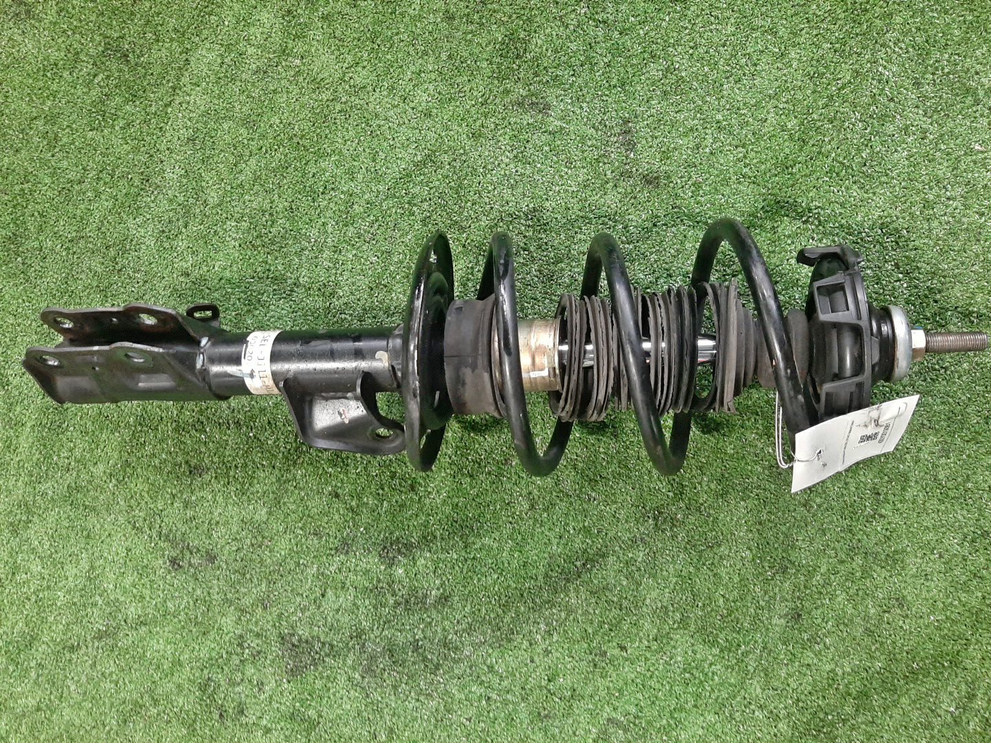 Стойка правая передняя HONDA FIT ARIA GD6, GD8 L13A, L15A 1 ракурс