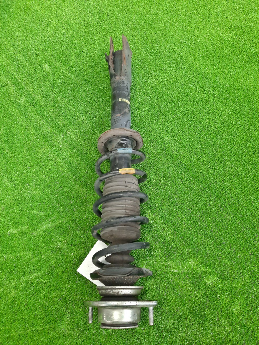Стойка левая передняя DAIHATSU PASSO, BOON KGC10, KGC30, NGC30, KGC35, M600S, M601S, M610S 1KR-FE, 1NR-FE 1 ракурс