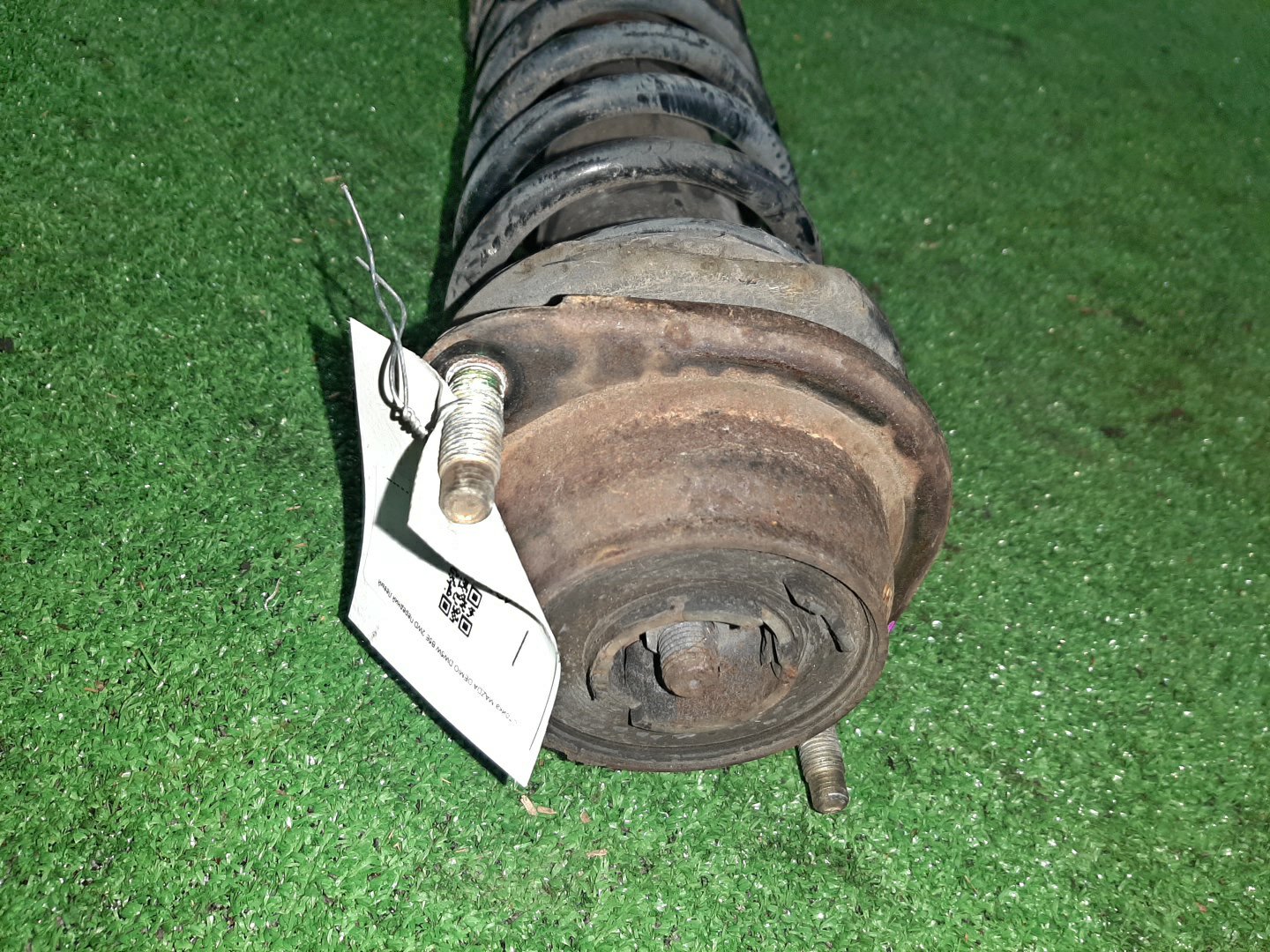Стойка левая передняя MAZDA DEMIO DW3W, DW5W B3E, B3ME, B3, B5E, B5ME, B5 2 ракурс