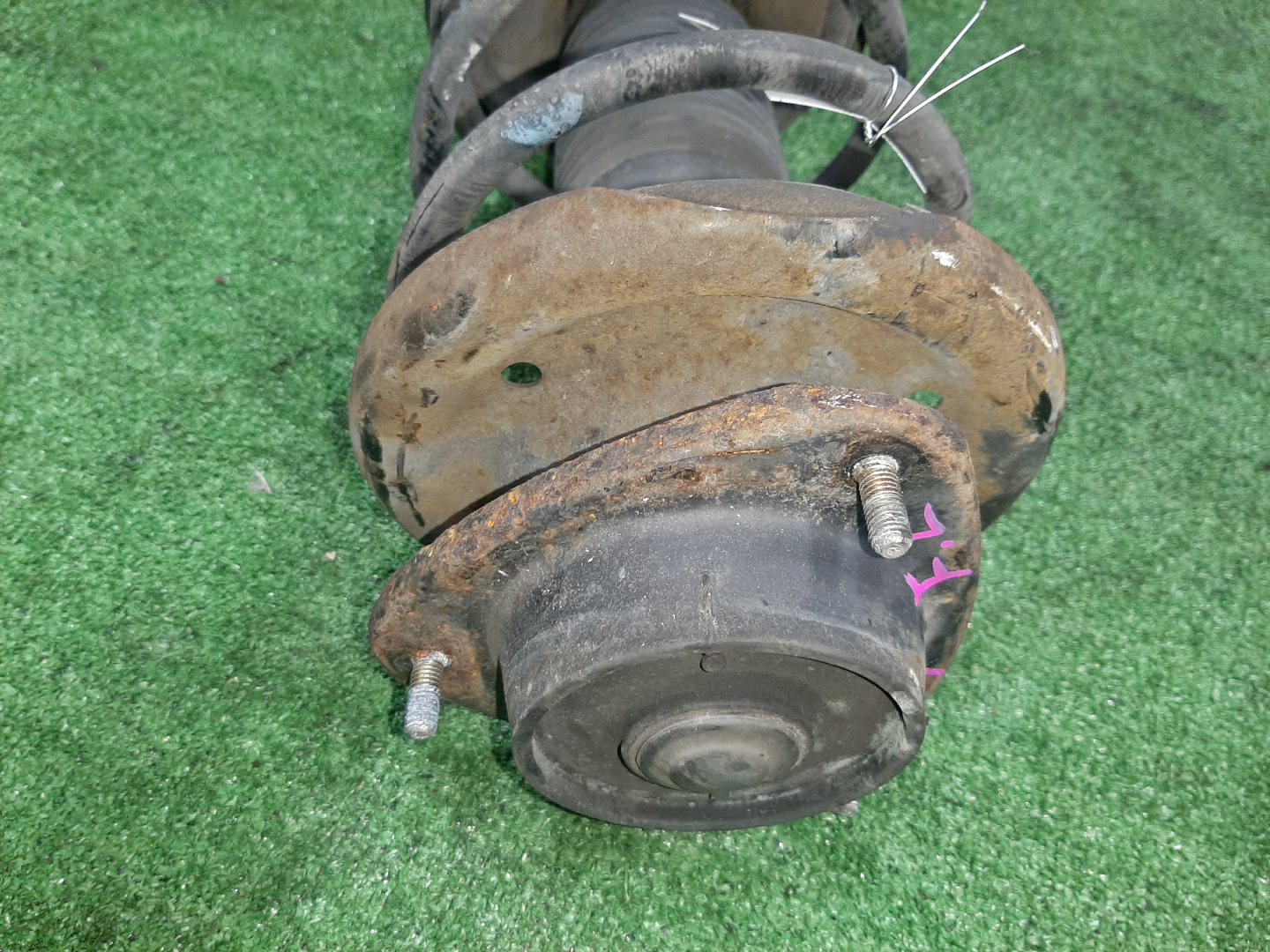 Стойка левая передняя SUBARU LEGACY BG2, BD5, BG5, BG9, BD9, BG3, BD3, BG4, BG7, BD4, BD2 EJ18, EJ20DE, EJ20E, EJ20TT, EJ25DE, EJ25E, EJ22E 2 ракурс