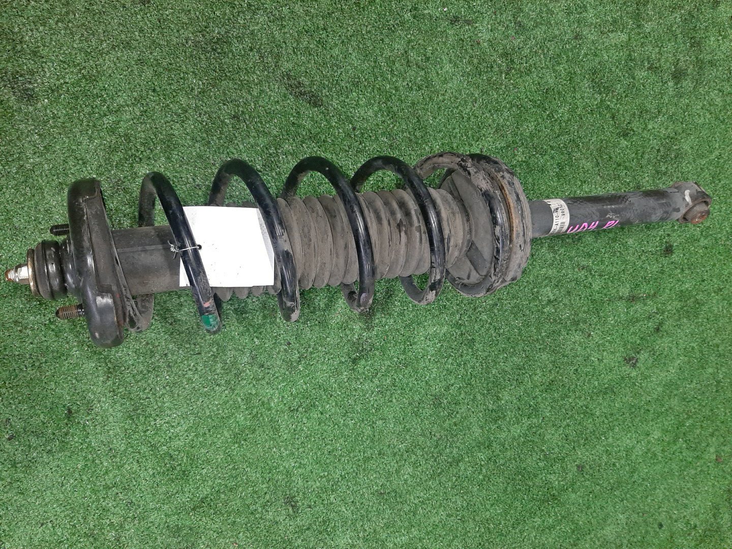 Стойка правая задняя HONDA SABER, AVANCIER, INSPIRE UA4, TA1, TA3, TA2, TA4, UA5 J25A, F23A, J30A, J32A 1 ракурс