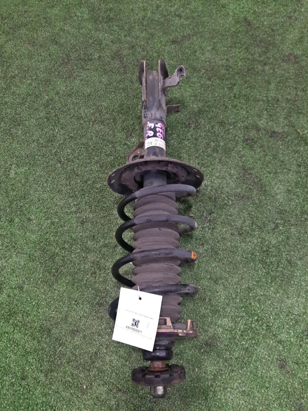 Стойка правая передняя  HONDA FIT, FIT SHUTTLE GE6, GP1, GP4, GE8, GG7, GP2 L13A, LDA, LEA, L15A 1 ракурс