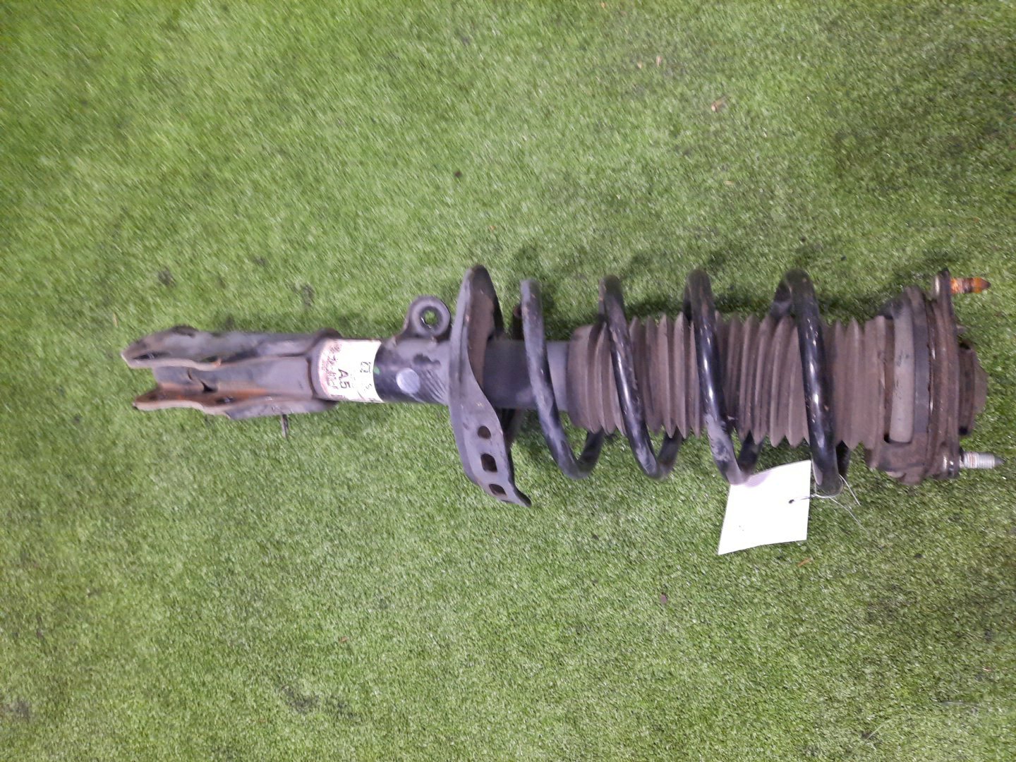 Стойка левая передняя HONDA ODYSSEY RC1 K24W 1 ракурс Стойка левая передняя HONDA ODYSSEY RC1 K24W 1 ракурс