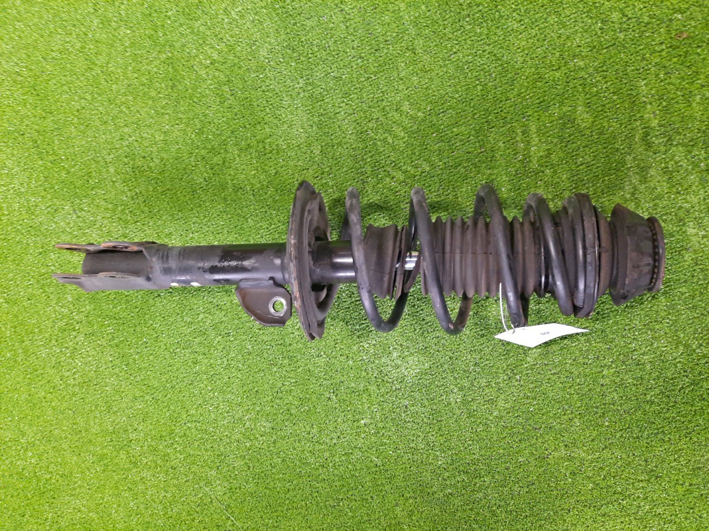 Стойка правая передняя TOYOTA IST, VITZ, PORTE, SPADE, AQUA NCP110, ZSP110, KSP130, NSP130, NSP135, NCP131, NCP141, NSP140, NSP141, NHP10 1NZ-FE, 2ZR-FE, 1KR-FE, 1NR-FE, 2NR-FKE, 1NZ-FXE 1 ракурс Стойка правая передняя TOYOTA IST, VITZ, PORTE, SPADE, AQUA NCP110, ZSP110, KSP130, NSP130, NSP135, NCP131, NCP141, NSP140, NSP141, NHP10 1NZ-FE, 2ZR-FE, 1KR-FE, 1NR-FE, 2NR-FKE, 1NZ-FXE 1 ракурс