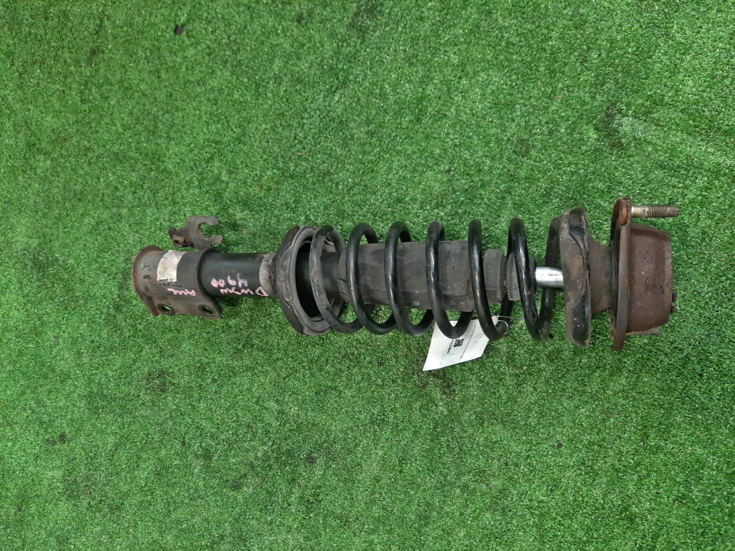 Стойка правая передняя MAZDA DEMIO DW3W, DW5W B3E, B3ME, B3, B5E, B5ME, B5 1 ракурс