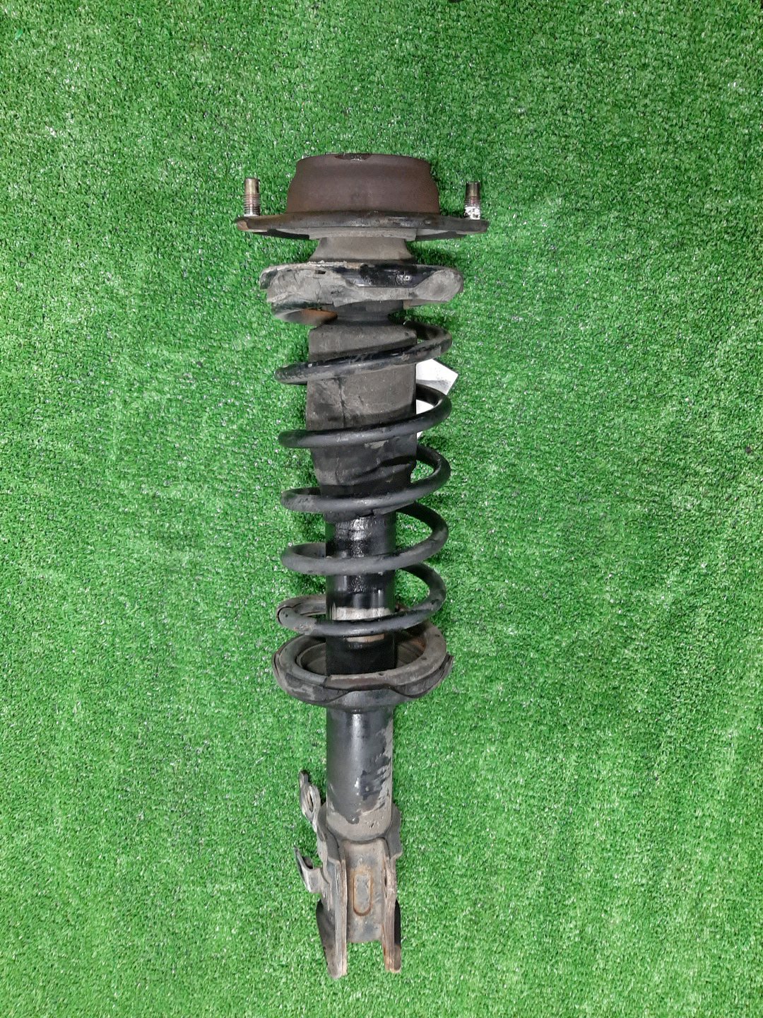 Стойка левая передняя MAZDA DEMIO DW3W, DW5W B3E, B3ME, B3, B5E, B5ME, B5 1 ракурс