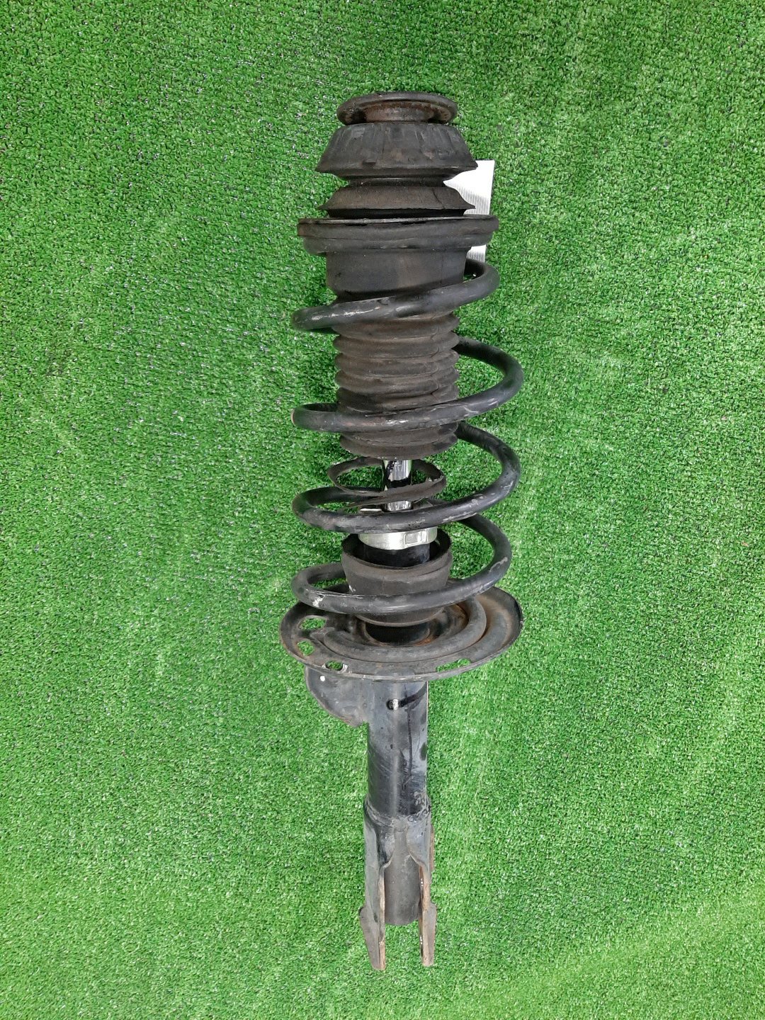 Стойка левая передняя TOYOTA IST, VITZ, PORTE, SPADE, AQUA NCP110, ZSP110, KSP130, NSP130, NSP135, NCP131, NCP141, NSP140, NSP141, NHP10 1NZ-FE, 2ZR-FE, 1KR-FE, 1NR-FE, 2NR-FKE, 1NZ-FXE 1 ракурс Стойка левая передняя TOYOTA IST, VITZ, PORTE, SPADE, AQUA NCP110, ZSP110, KSP130, NSP130, NSP135, NCP131, NCP141, NSP140, NSP141, NHP10 1NZ-FE, 2ZR-FE, 1KR-FE, 1NR-FE, 2NR-FKE, 1NZ-FXE 1 ракурс