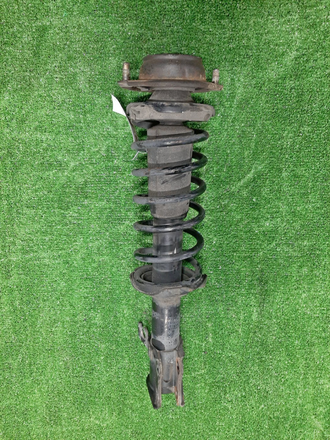 Стойка левая передняя MAZDA DEMIO DW3W, DW5W B3E, B3ME, B3, B5E, B5ME, B5 1 ракурс