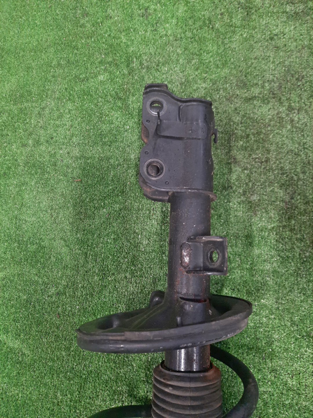 Стойка правая передняя NISSAN PRESAGE, TEANA TU31, TNU31, PU31, PNU31, J31, PJ31, TNJ31 QR25DE, VQ35DE, VQ23DE 3 ракурс