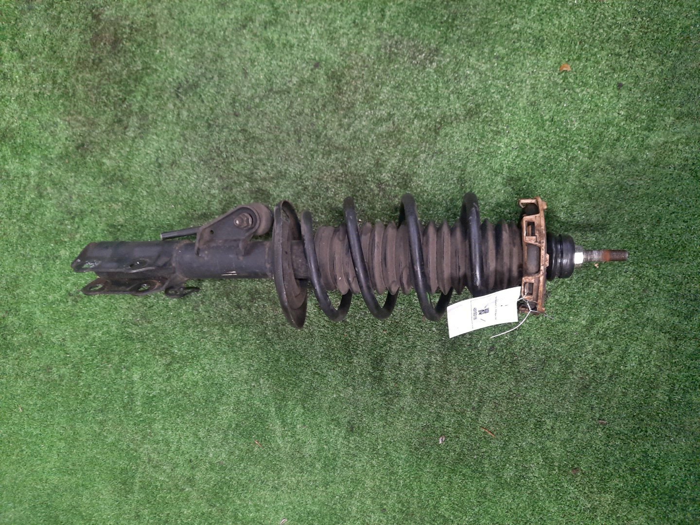 Стойка левая передняя HONDA PARTNER, AIRWAVE GJ3, GJ1 L15A 1 ракурс