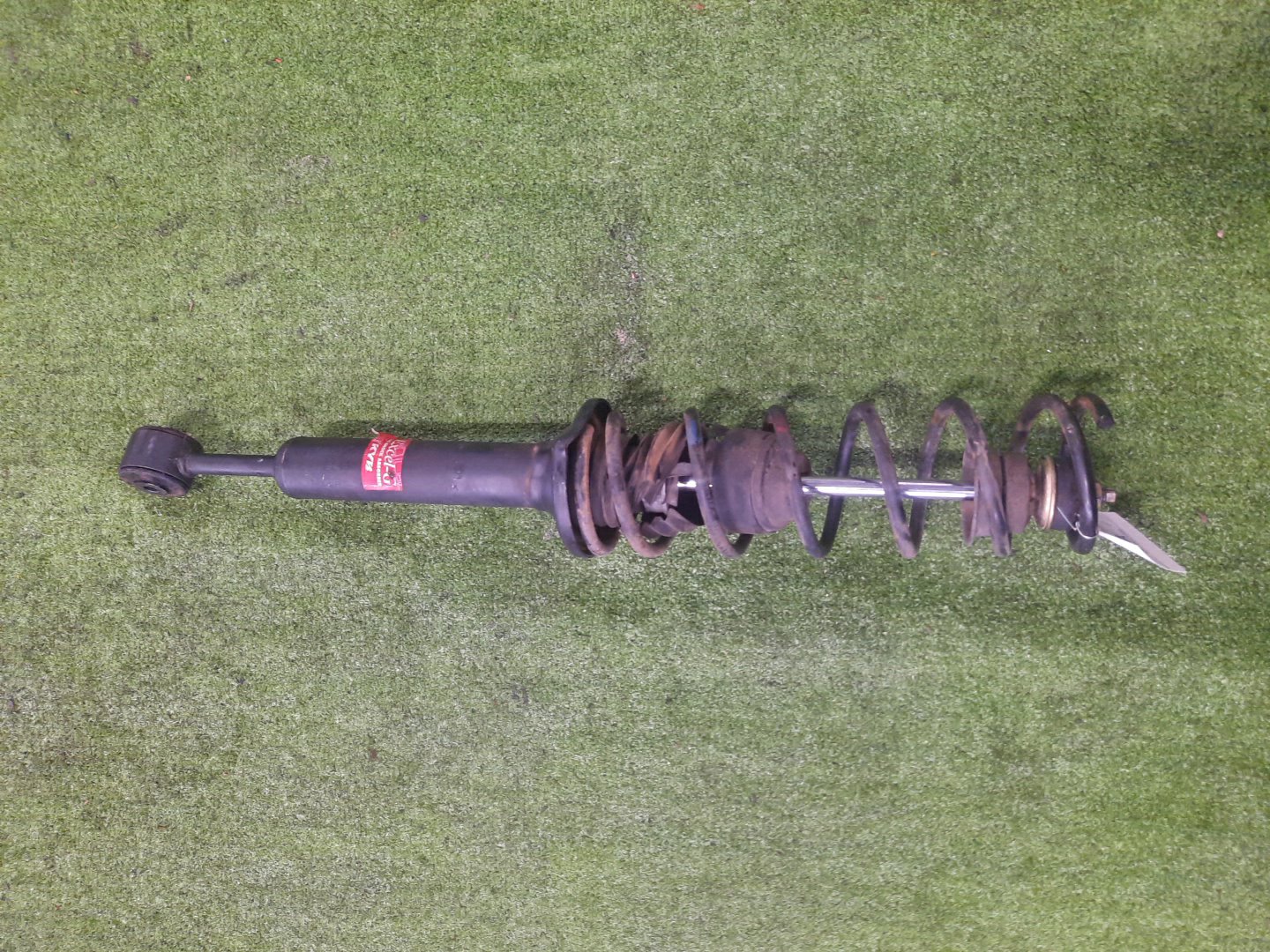 Стойка правая задняя MAZDA DEMIO DW3W, DW5W B3E, B3ME, B3, B5E, B5ME, B5 1 ракурс