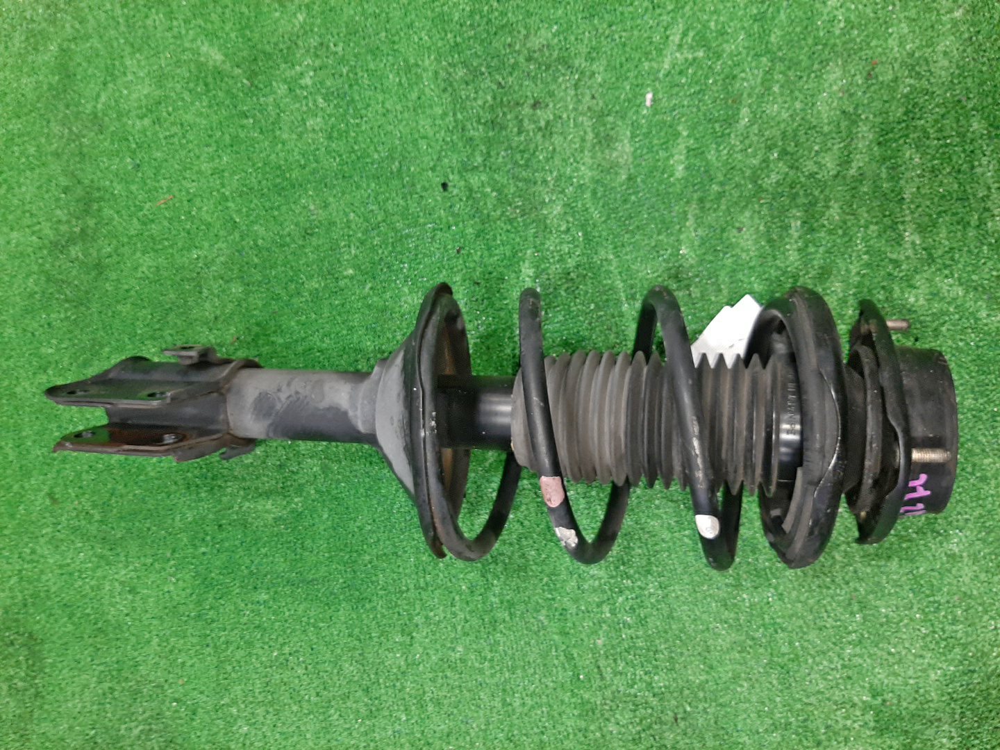 Стойка левая передняя SUBARU IMPREZA GG2, GG9, GGD, GG3, GGC, GD3, GD2, GD9 EJ15E, EJ20DE, EL15 1 ракурс Стойка левая передняя SUBARU IMPREZA GG2, GG9, GGD, GG3, GGC, GD3, GD2, GD9 EJ15E, EJ20DE, EL15 1 ракурс