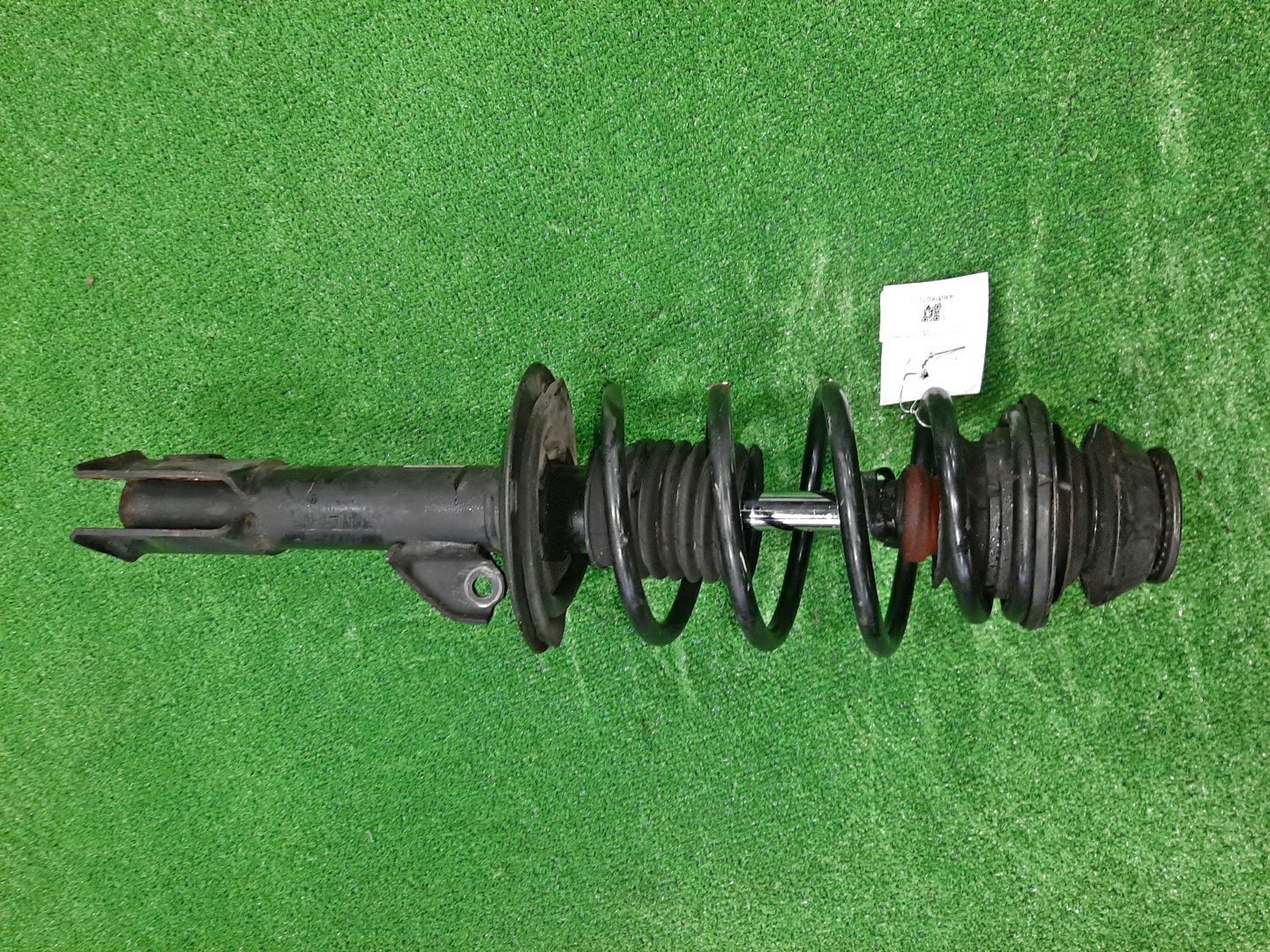 Стойка правая передняя TOYOTA IST, VITZ, PORTE, SPADE, AQUA NCP110, ZSP110, KSP130, NSP130, NSP135, NCP131, NCP141, NSP140, NSP141, NHP10 1NZ-FE, 2ZR-FE, 1KR-FE, 1NR-FE, 2NR-FKE, 1NZ-FXE 1 ракурс Стойка правая передняя TOYOTA IST, VITZ, PORTE, SPADE, AQUA NCP110, ZSP110, KSP130, NSP130, NSP135, NCP131, NCP141, NSP140, NSP141, NHP10 1NZ-FE, 2ZR-FE, 1KR-FE, 1NR-FE, 2NR-FKE, 1NZ-FXE 1 ракурс
