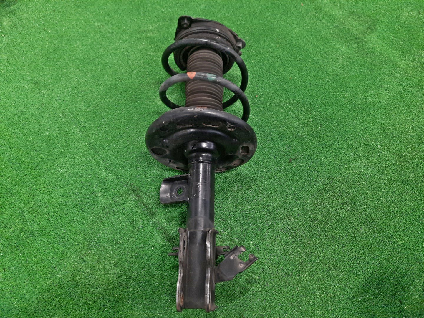 Стойка правая передняя NISSAN TEANA TNJ32, PJ32, J32 QR25DE, VQ35DE, VQ25DE 1 ракурс
