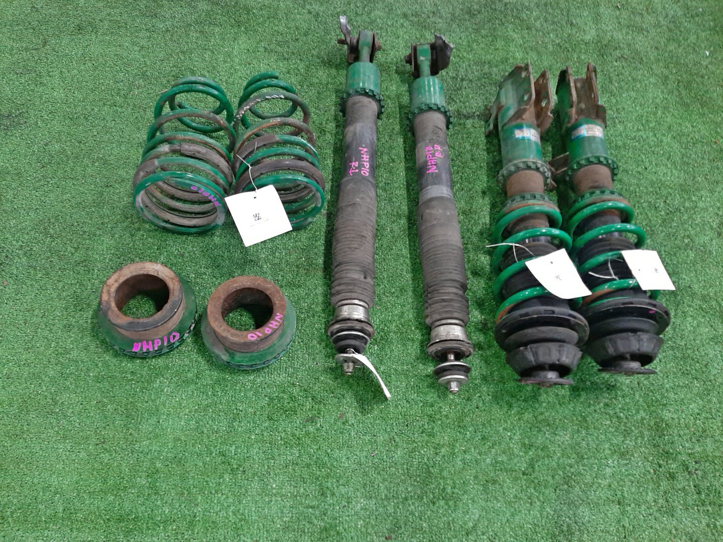 Стойка левая передняя TOYOTA AQUA NHP10 1NZ-FXE 2 ракурс