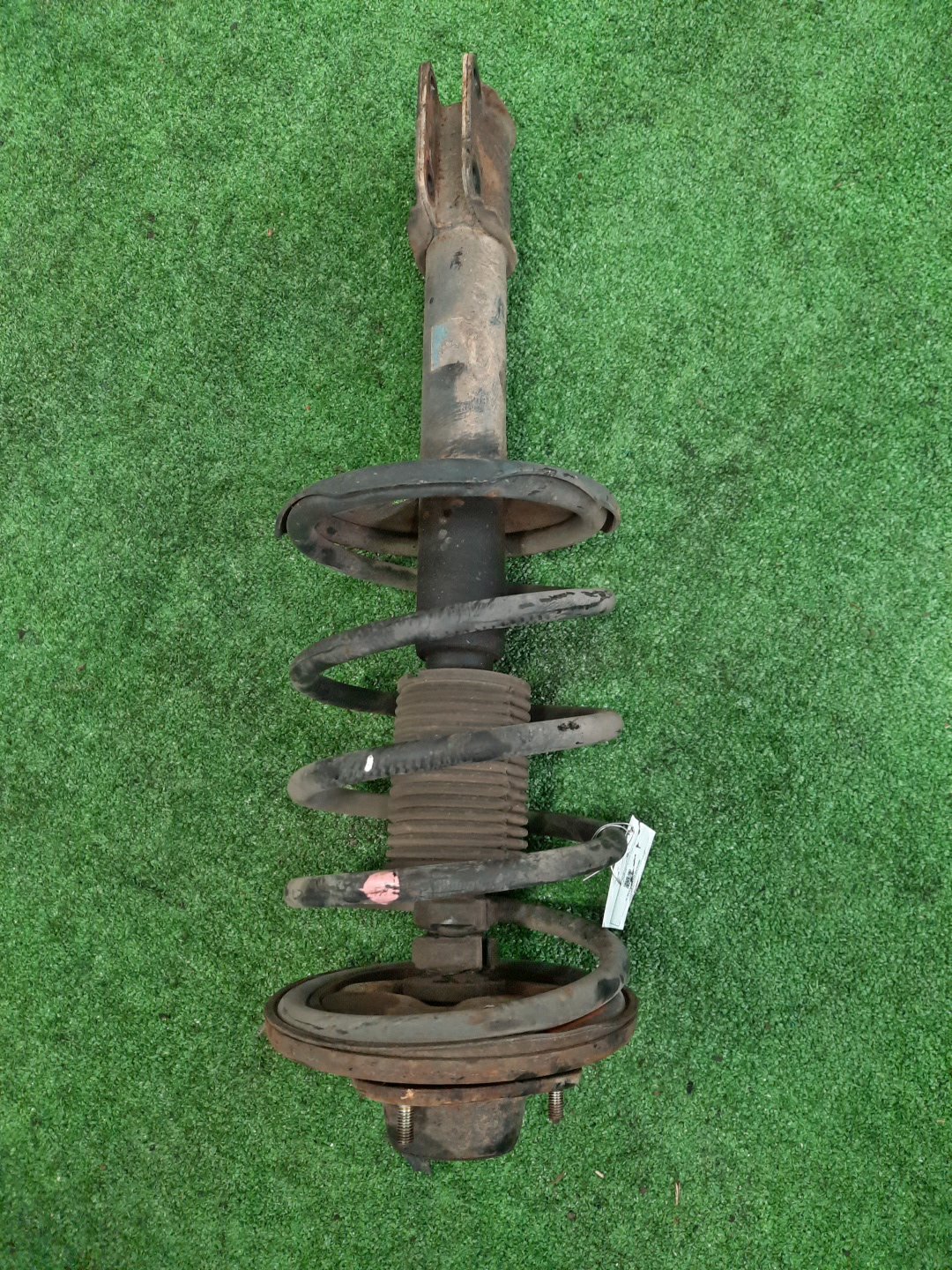 Стойка правая передняя MITSUBISHI PAJERO IO H61W, H62W, H71W, H72W, H76W, H66W, H67W, H77W 4G93, 4G94, 4G93T 1 ракурс