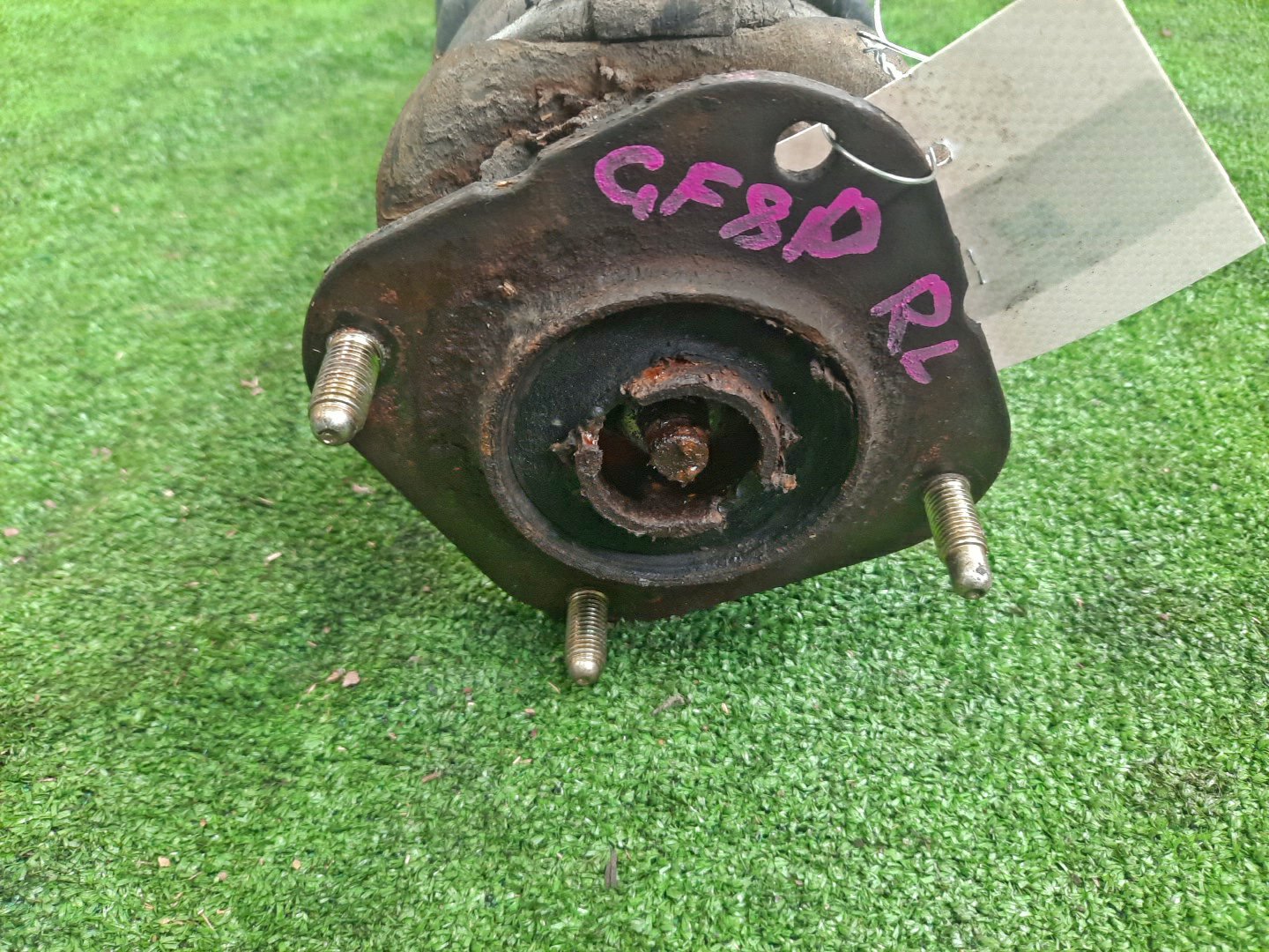 Стойка левая задняя MAZDA CAPELLA GF8P, GWEW, GW8W, GWER, GWFW, GFEP, GW5R, GFFP, GFER FP-DE, FS-ZE, FS-DE, RF-T, RF 2 ракурс
