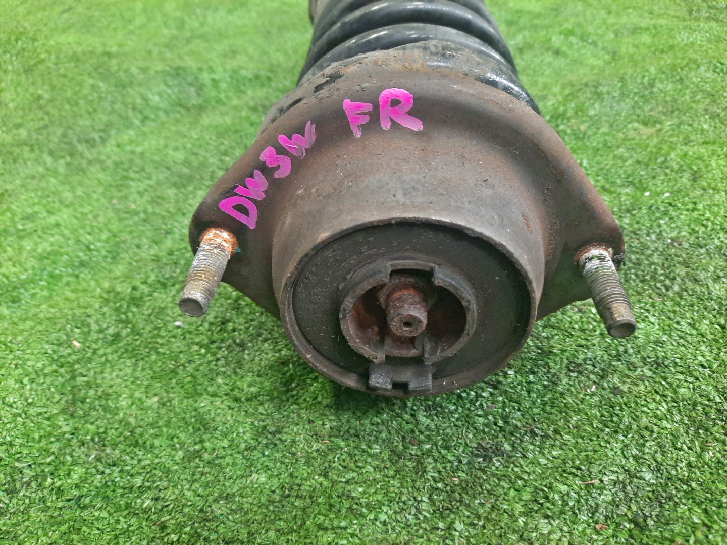 Стойка правая передняя MAZDA DEMIO DW3W, DW5W B3E, B3ME, B3, B5E, B5ME, B5 2 ракурс
