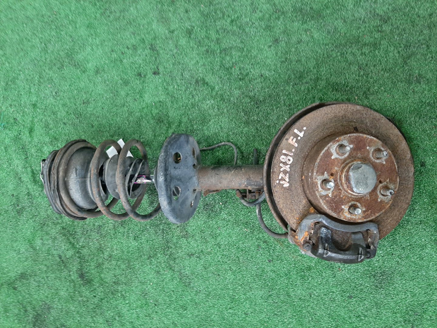 Стойка левая передняя TOYOTA CHASER, CRESTA, MARK II GX81, JZX81, SX80, MX83 1G-FE, 1JZ-GE, 4S-FE, 7M-GE 1 ракурс
