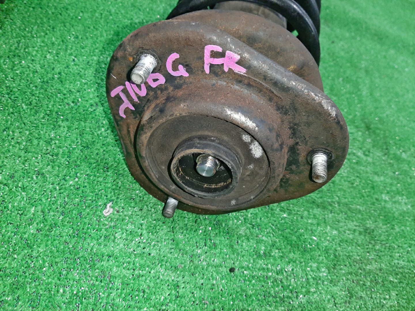 Стойка правая передняя DAIHATSU TERIOS, TERIOS KID, CAMI J100G, J102G, J122G, J111G, J131G, J100E, J102E, J122E HC-EJ, K3-VET, K3-VE, EF-DET, EF-DEM 2 ракурс