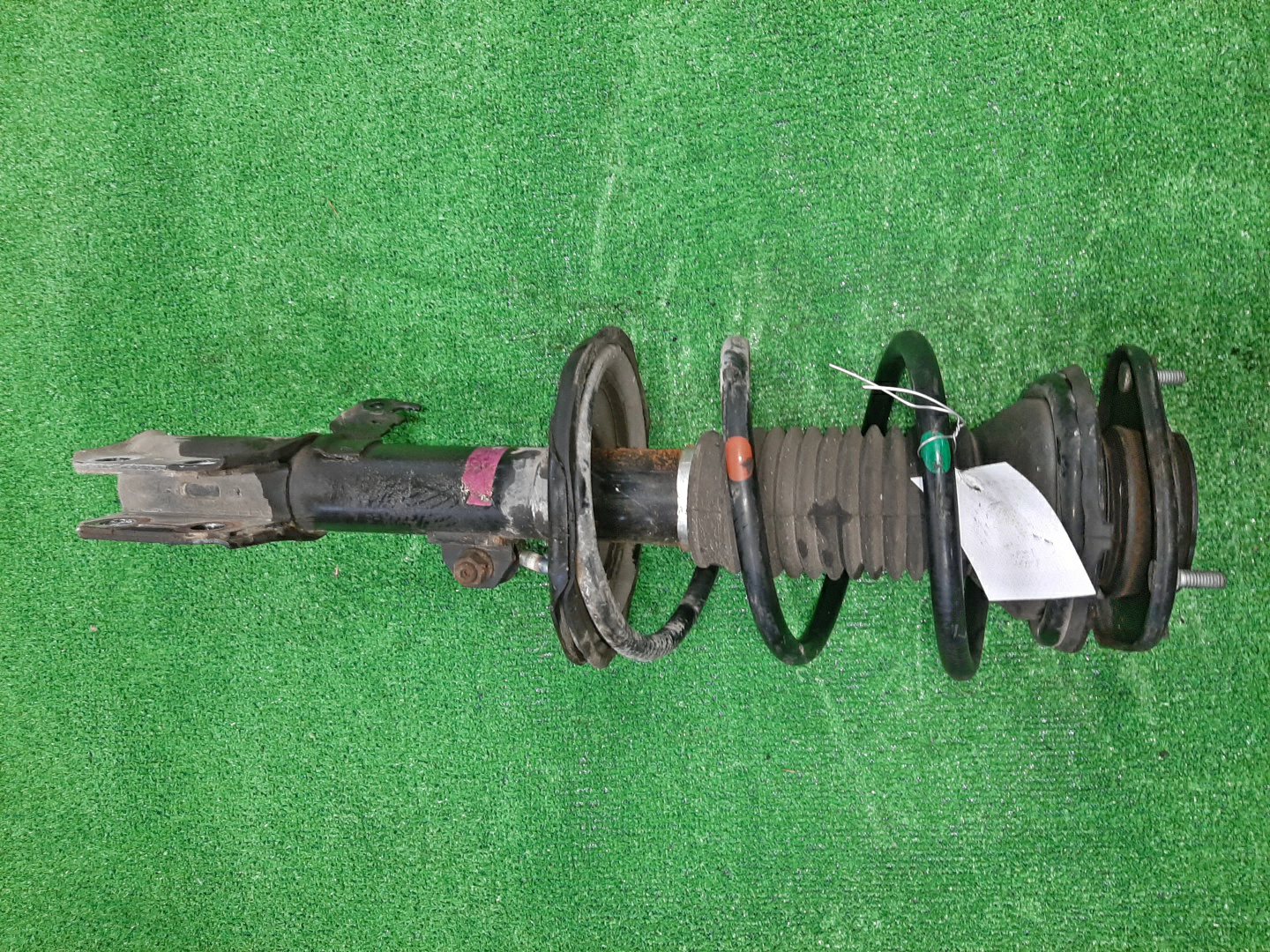 Стойка левая передняя TOYOTA AVENSIS AZT250, AZT251 1AZ-FSE, 2AZ-FSE 1 ракурс