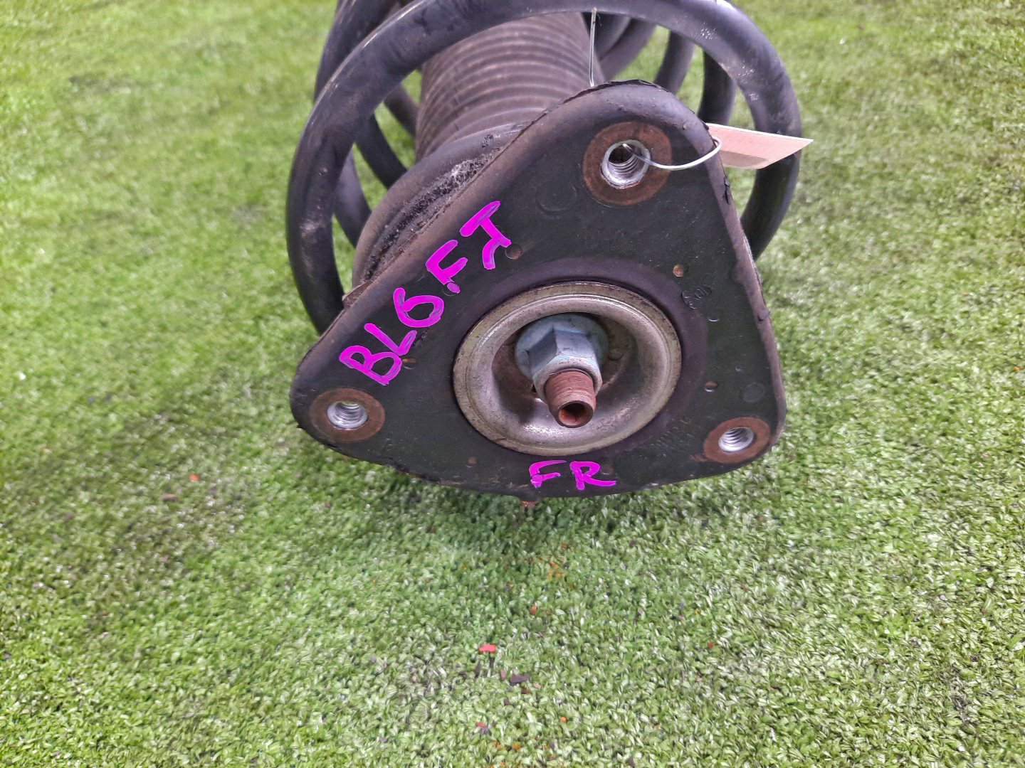 Стойка правая передняя MAZDA AXELA, MAZDA 3, 3 BL6FJ, BLEFW, BL5FP, BLEAP, BLEFP, BLFFP, BL3FW, BL5FW, BLEAW, BLFFW, BL Z6 2 ракурс