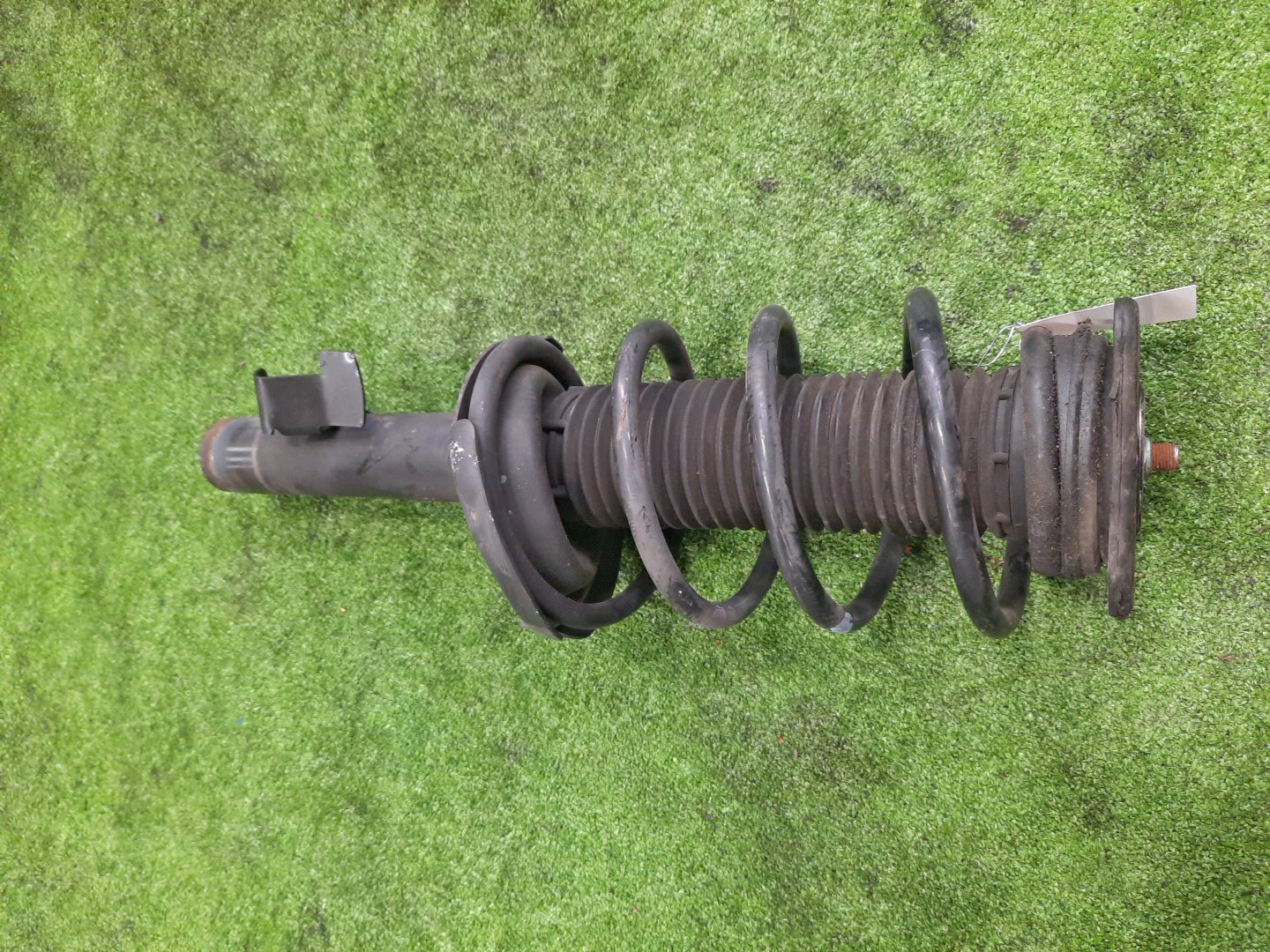 Стойка левая передняя MAZDA AXELA, MAZDA 3, 3 BL6FJ, BLEFW, BL5FP, BLEAP, BLEFP, BLFFP, BL3FW, BL5FW, BLEAW, BLFFW, BL Z6 1 ракурс