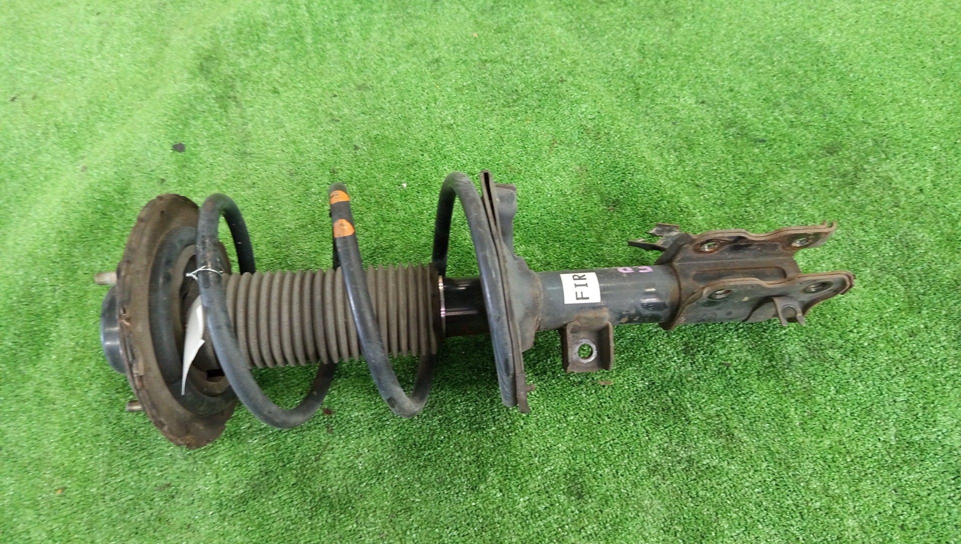 Стойка правая передняя NISSAN PRESAGE, TEANA TU31, TNU31, PU31, PNU31, J31, PJ31, TNJ31 QR25DE, VQ35DE, VQ23DE 1 ракурс