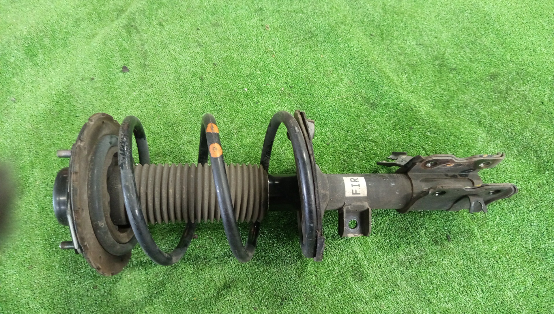 Стойка правая передняя NISSAN PRESAGE, TEANA TU31, TNU31, PU31, PNU31, J31, PJ31, TNJ31 QR25DE, VQ35DE, VQ23DE 1 ракурс