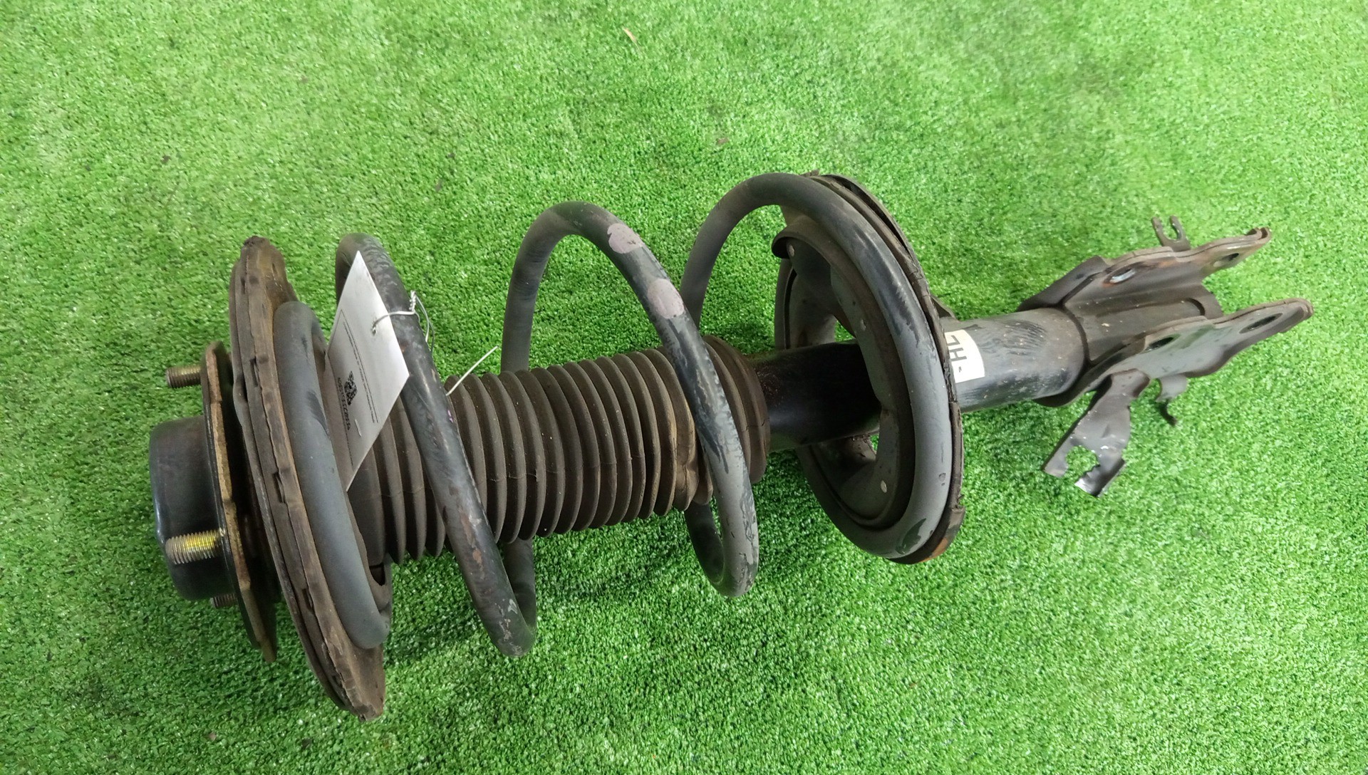 Стойка левая передняя NISSAN PRESAGE, TEANA TU31, TNU31, PU31, PNU31, J31, PJ31, TNJ31 QR25DE, VQ35DE, VQ23DE 1 ракурс