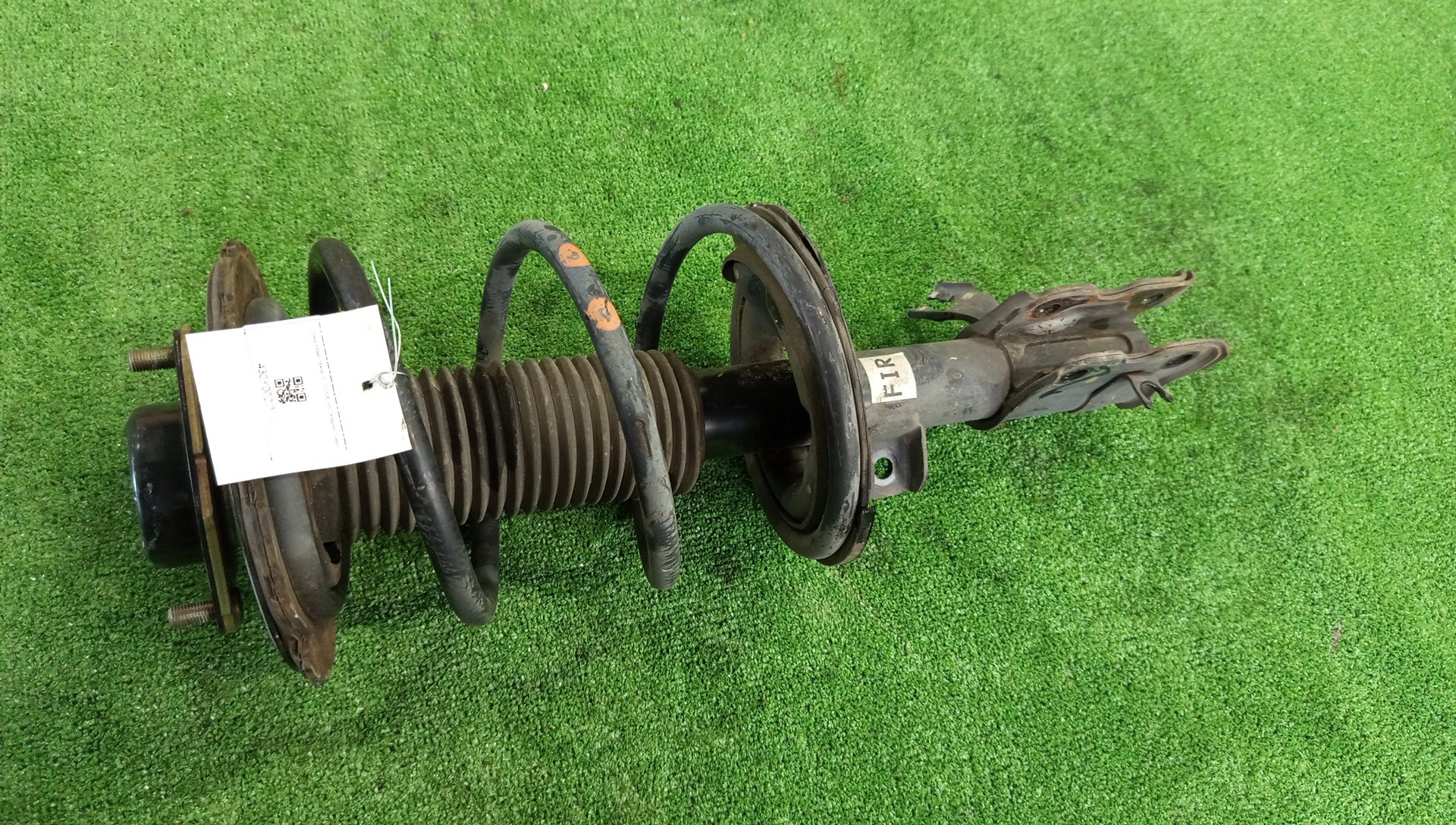 Стойка правая передняя NISSAN PRESAGE, TEANA TU31, TNU31, PU31, PNU31, J31, PJ31, TNJ31 QR25DE, VQ35DE, VQ23DE 1 ракурс