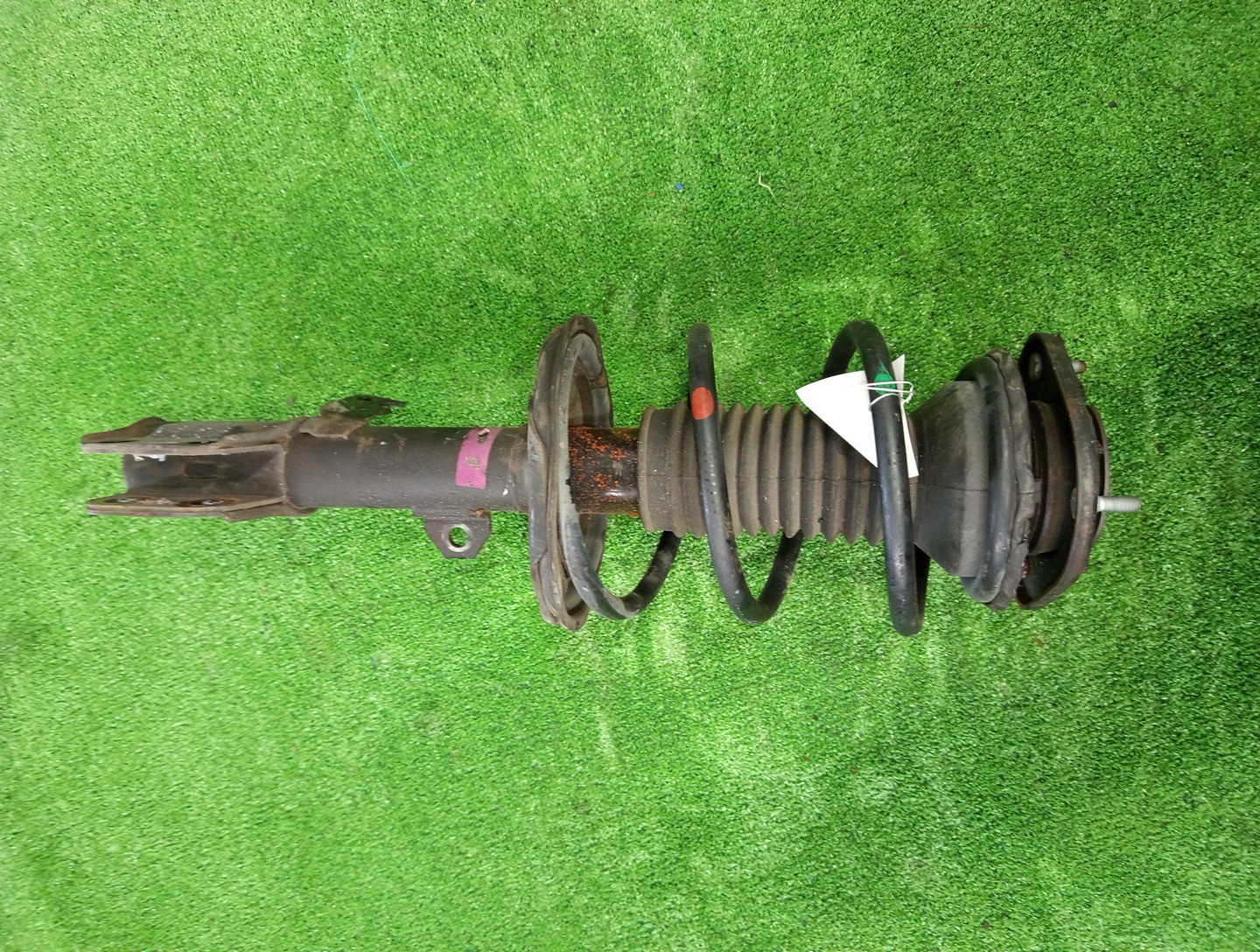 Стойка левая передняя TOYOTA AVENSIS AZT250, AZT251 1AZ-FSE, 2AZ-FSE 1 ракурс