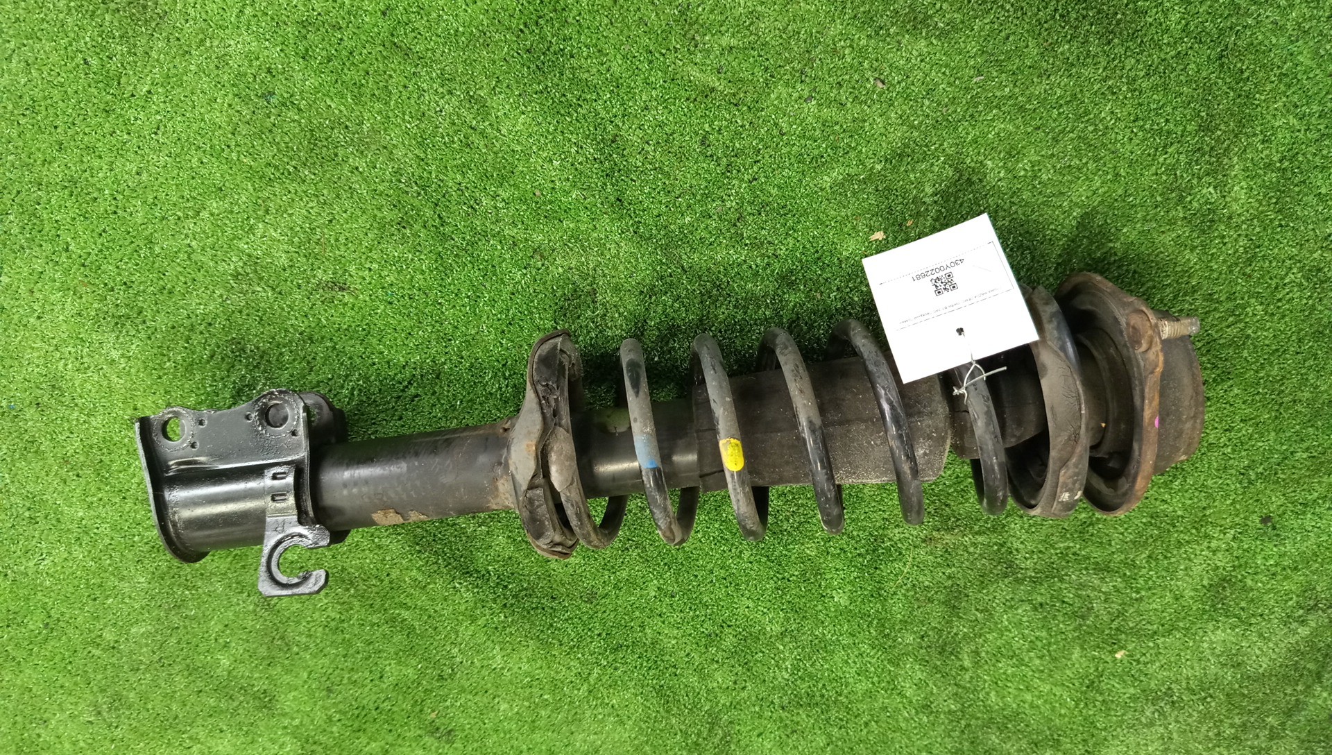 Стойка правая передняя MAZDA DEMIO DW3W, DW5W B3E, B3ME, B3, B5E, B5ME, B5 1 ракурс