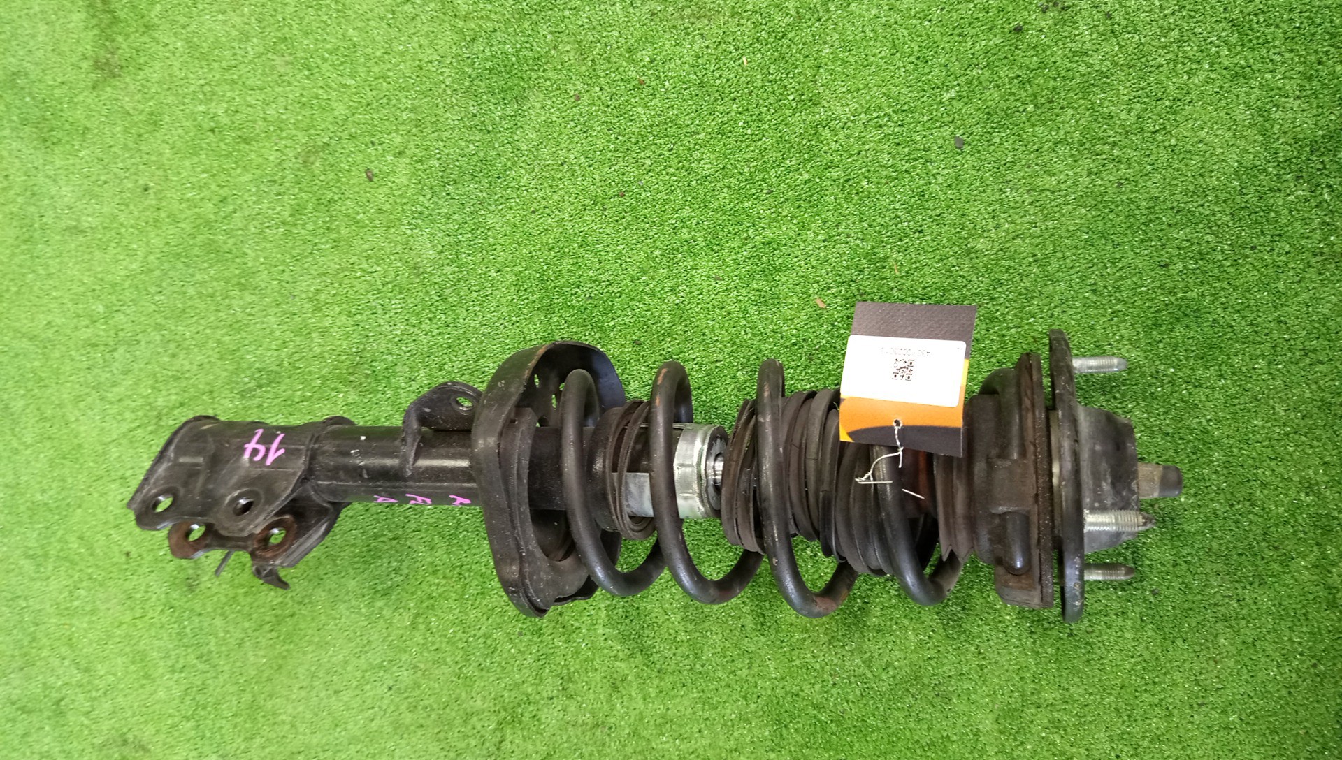 Стойка левая передняя HONDA STREAM RN6, RN8 R18A, R20A 1 ракурс