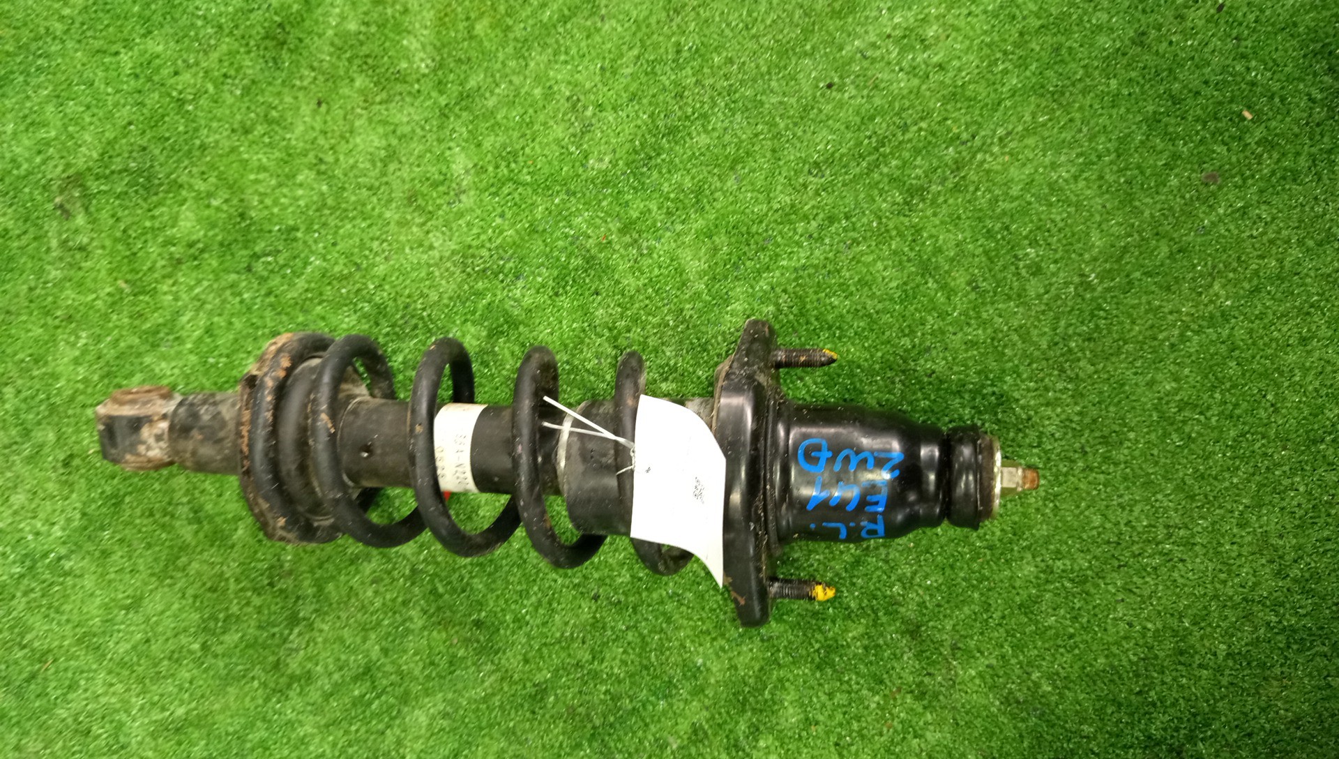 Стойка левая задняя HONDA CIVIC, CIVIC FERIO EU3, ES1, EU1, ES2, ES3, EU4, ES9, EU2, ET2 D17A, D15B, LDA 1 ракурс