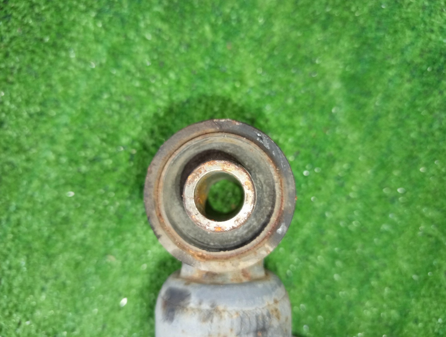 Стойка правая задняя TOYOTA BREVIS, CROWN, PROGRES, ALTEZZA, VEROSSA, MARK II JCG10, JCG11, JCG15, GS171, JZS175, JZS171, JZS173, JZS179, JKS175, GXE10, SXE10, JCE10, GXE15, JCE15, GX110, JZX110, GX115, JZX115 1JZ-FSE, 2JZ-FSE, 1G-FE, 1JZ-GE, 2JZ-GE,