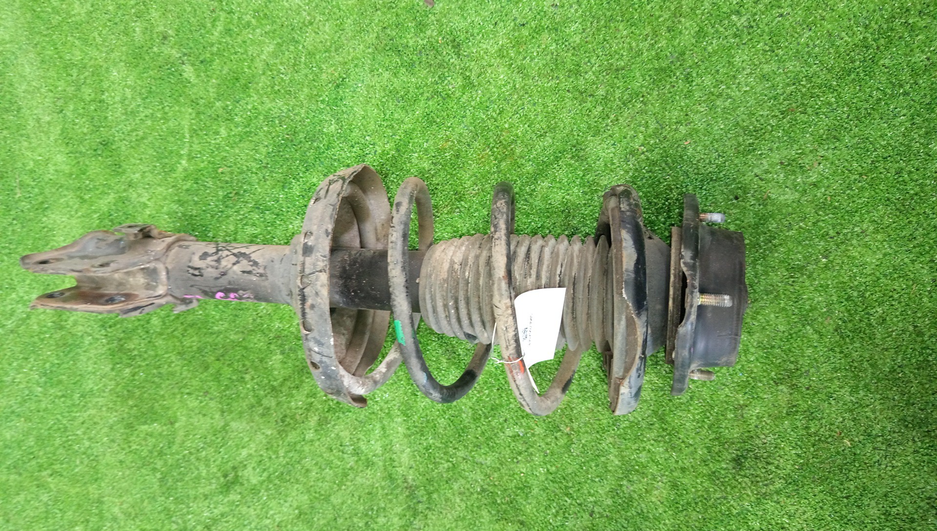 Стойка левая передняя SUBARU IMPREZA GG2 EJ152 1 ракурс Стойка левая передняя SUBARU IMPREZA GG2 EJ152 1 ракурс