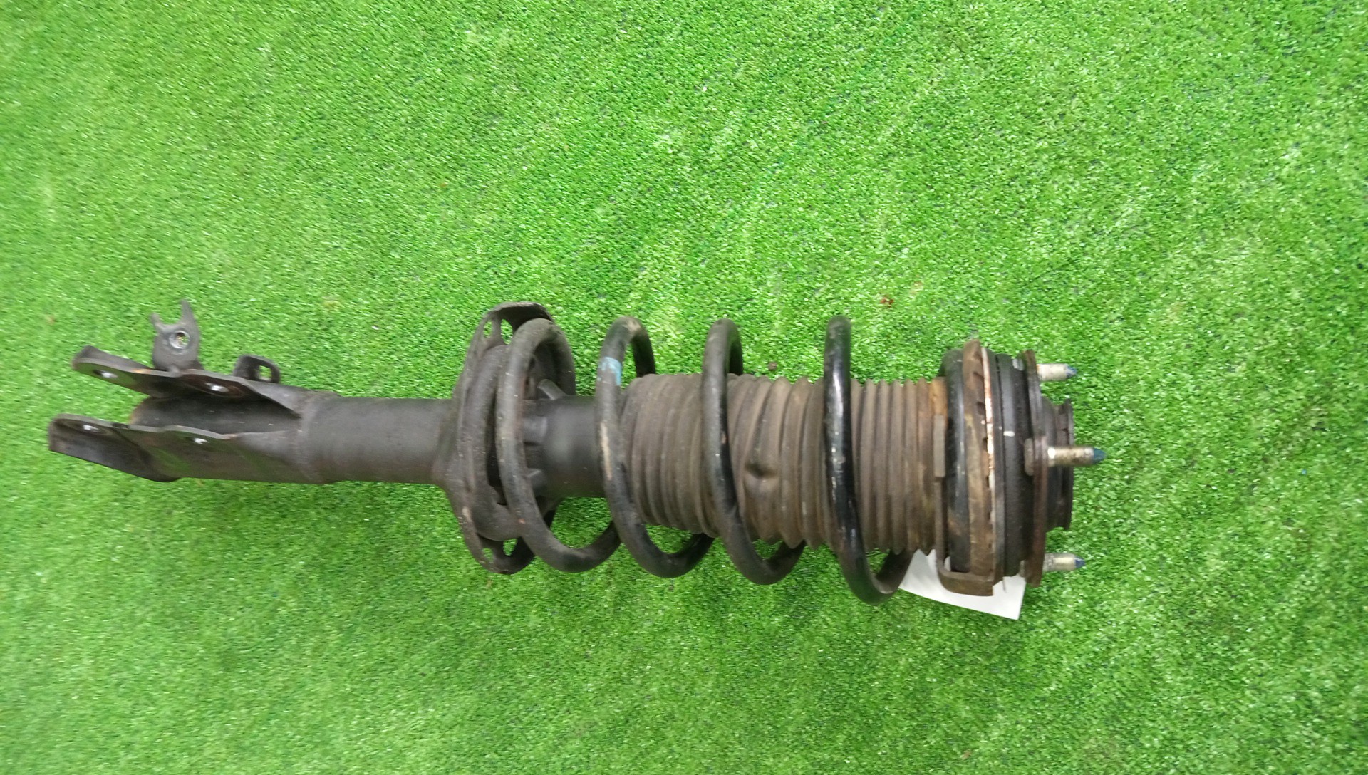 Стойка правая передняя HONDA CIVIC FD2, FD1, FD3 K20A, R18A, LDA 1 ракурс