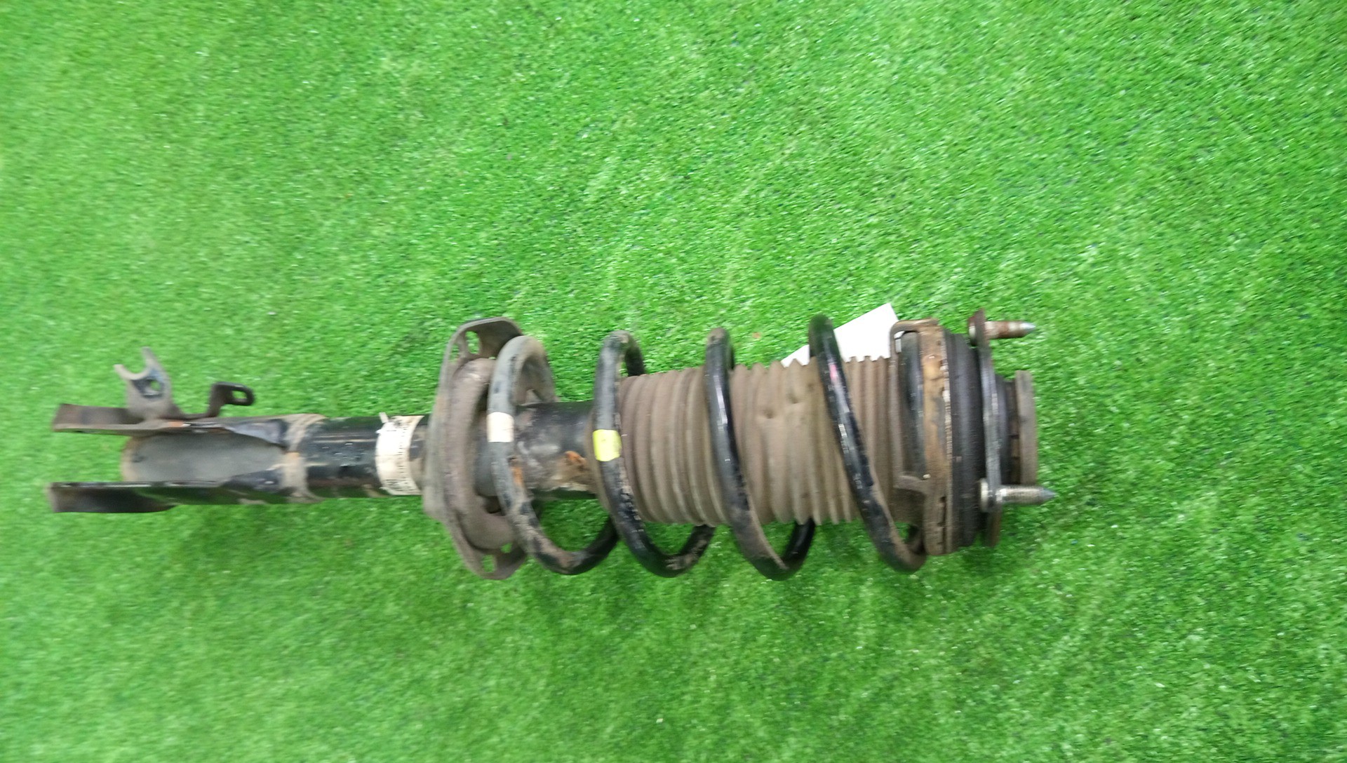 Стойка правая передняя HONDA CIVIC FD2, FD1, FD3 K20A, R18A, LDA 1 ракурс