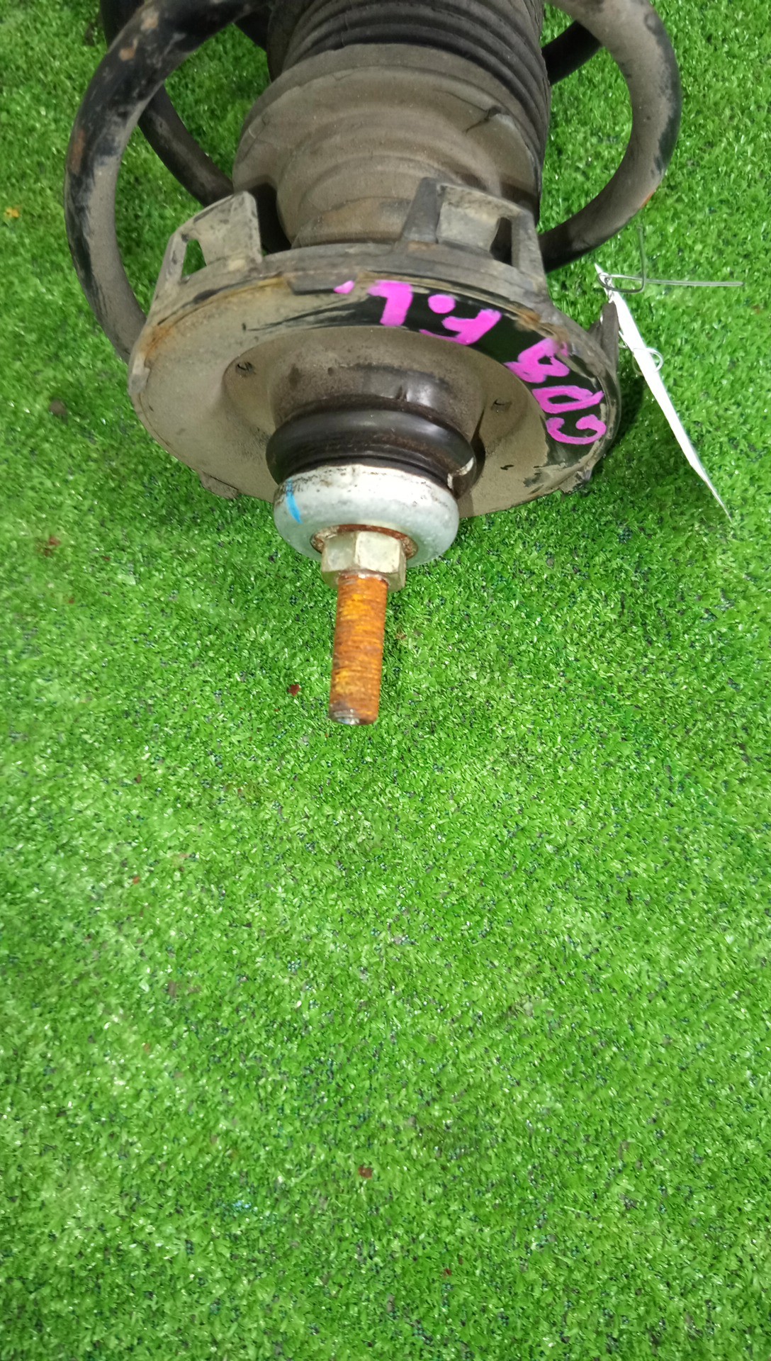 Стойка левая передняя HONDA FIT ARIA GD6, GD8 L13A, L15A 2 ракурс