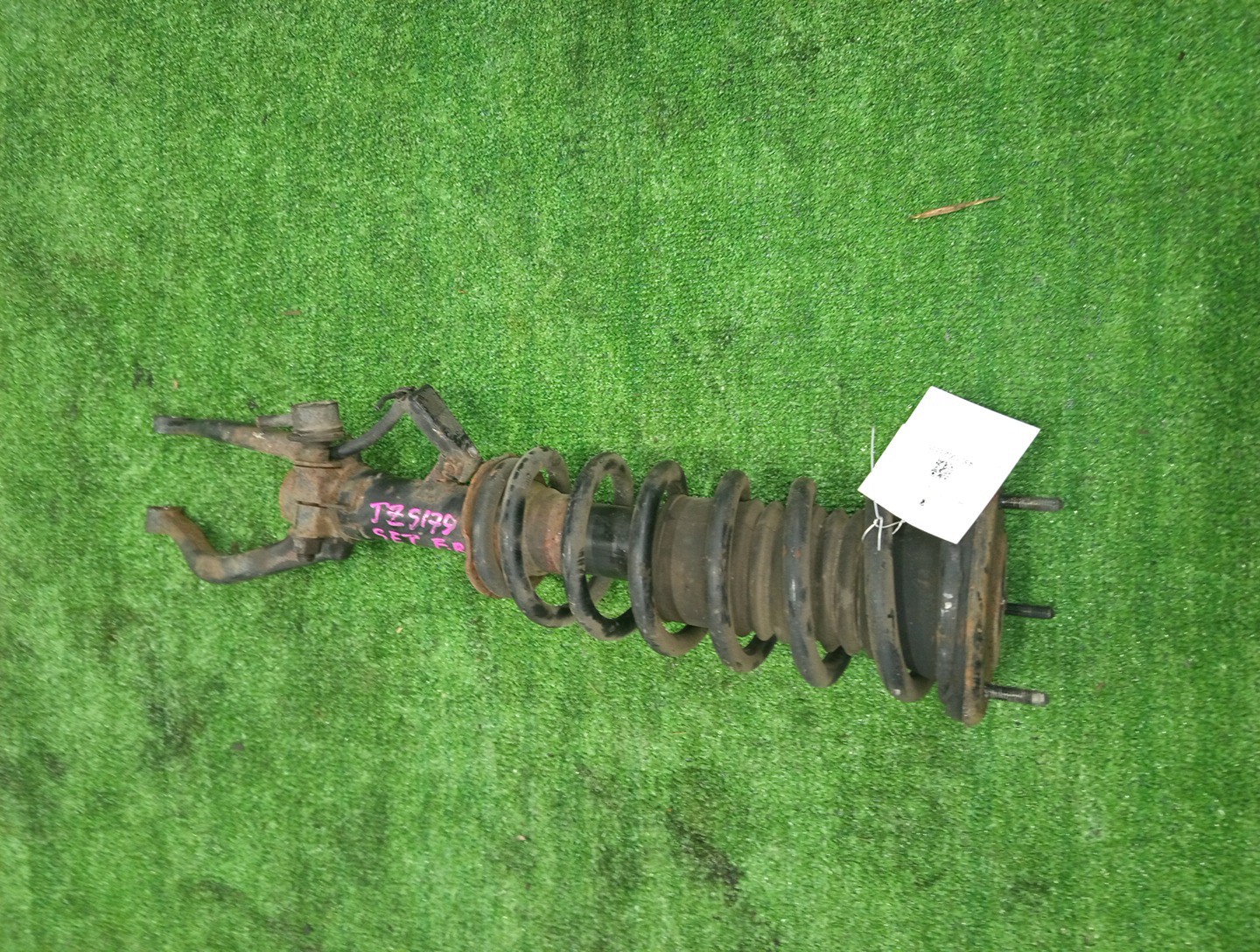Стойка правая передняя TOYOTA BREVIS, CHASER, CRESTA, CROWN, MARK II BLIT, PROGRES, ALTEZZA, VEROSSA, MARK II JCG15, GX105, JZX105, JZX93, JZS157, JZS173, JZS153, JZS179, JZX115W, GX115W, GXE15, JCE15, JZX115, GX115 2JZ-FSE, 1JZ-GE, 1G-FE, 2JZ-GE 1 р