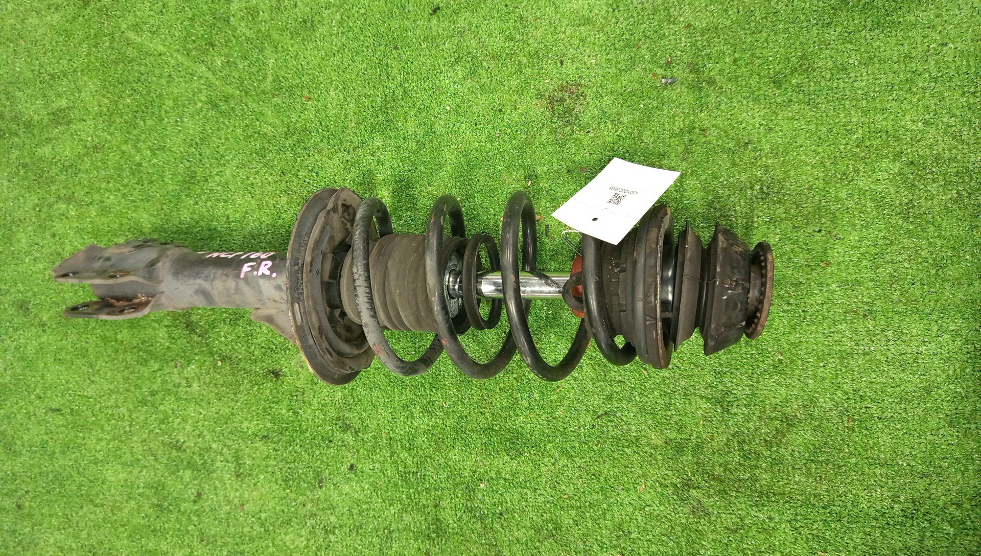 Стойка правая передняя TOYOTA PROBOX, COROLLA FIELDER, SUCCEED, COROLLA  AXIO NSP160V, NCP160V, NCP165V, ZRE162G, NZE164G, NZE161G, NKE165G, NRE161G, NZE161, NZE164, NRE161, NKE165, NRE160 1NR-FE, 1NZ-FE, 2ZR-FAE, 1NZ-FXE, 2NR-FKE 1 ракурс
