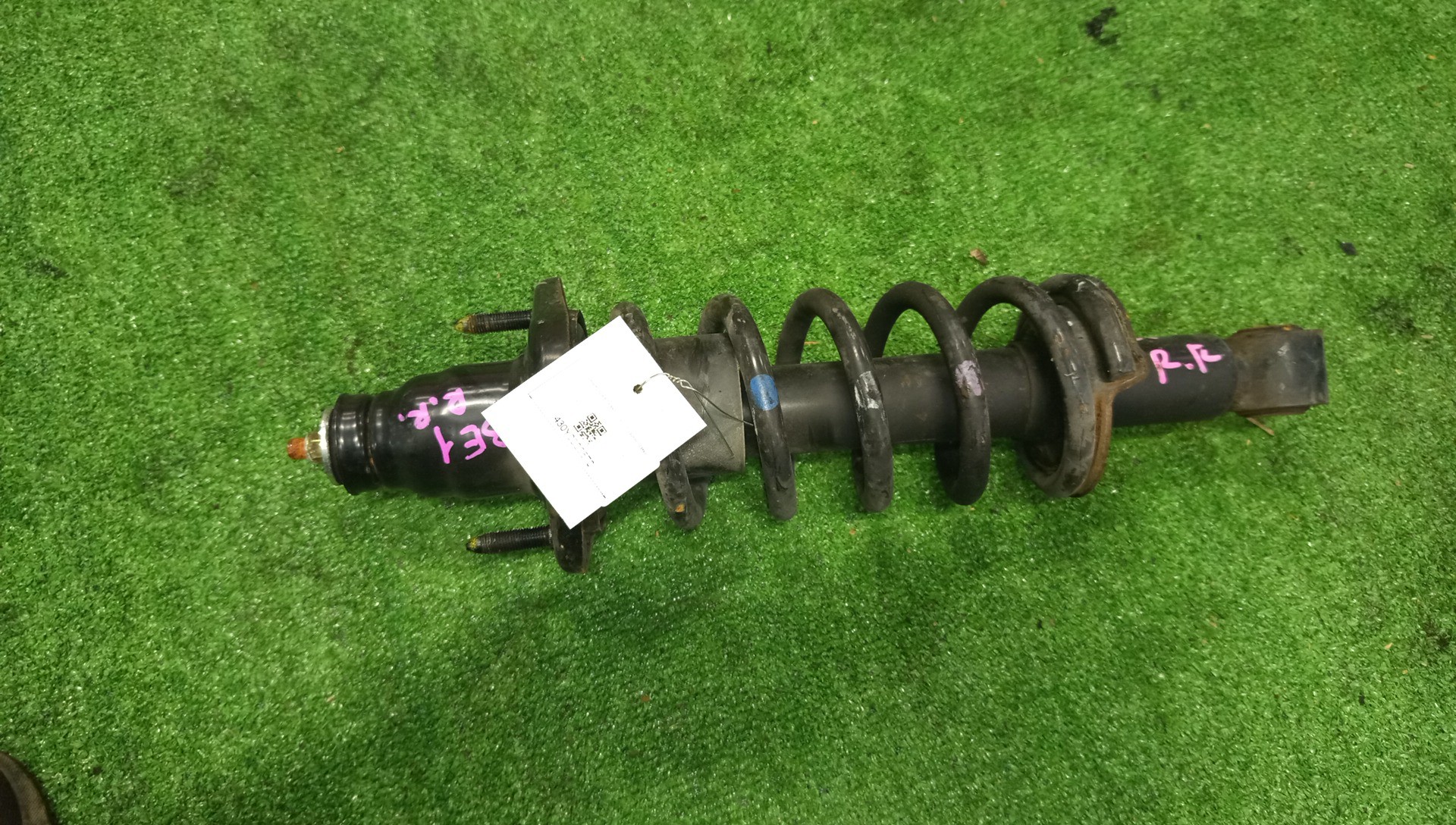 Стойка правая задняя HONDA EDIX BE3, BE1, BE2, BE4, BE8 K20A, D17A, K24A 1 ракурс