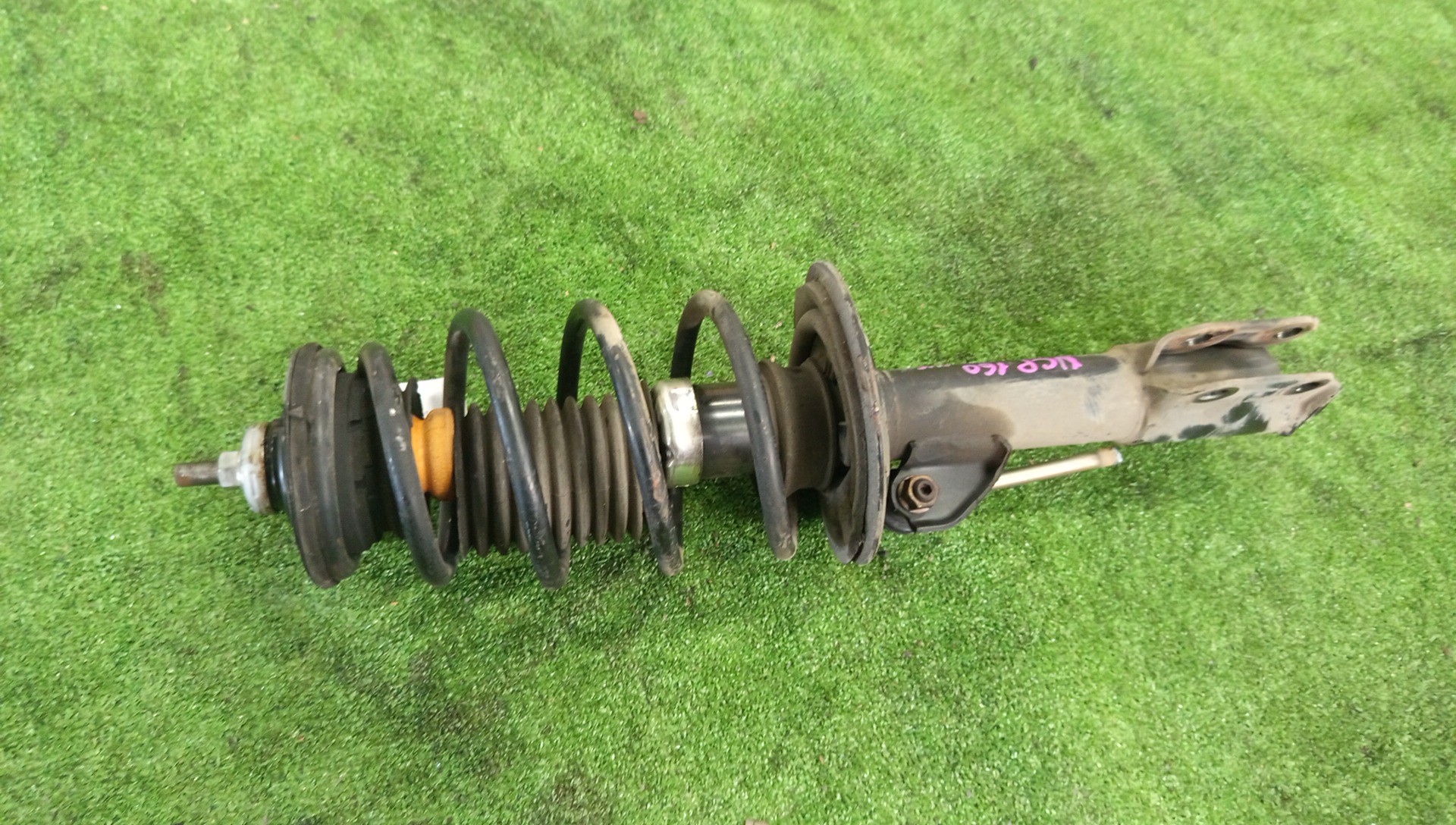 Стойка левая передняя TOYOTA PROBOX, COROLLA FIELDER, SUCCEED, COROLLA  AXIO NSP160V, NCP160V, NCP165V, ZRE162G, NZE164G, NZE161G, NKE165G, NRE161G, NZE161, NZE164, NRE161, NKE165, NRE160 1NR-FE, 1NZ-FE, 2ZR-FAE, 1NZ-FXE, 2NR-FKE 1 ракурс