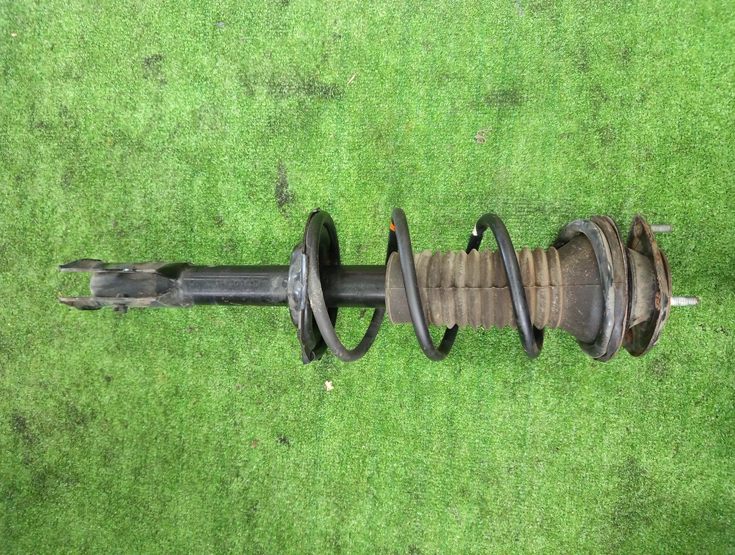 Стойка левая передняя TOYOTA SUCCEED, WILL CYPHA, FUNCARGO, IST, PLATZ, RAUM, VITZ, WILL VI, PROBOX, BB, PORTE NCP51V, NCP58G, NLP51, NCP70, NCP20, NCP21, NCP60, NCP61, NCP12, SCP11, NCZ20, SCP10, NCP10, SCP13, NCP13, NCP19, NCP50V, NCP52V, NCP30, NC