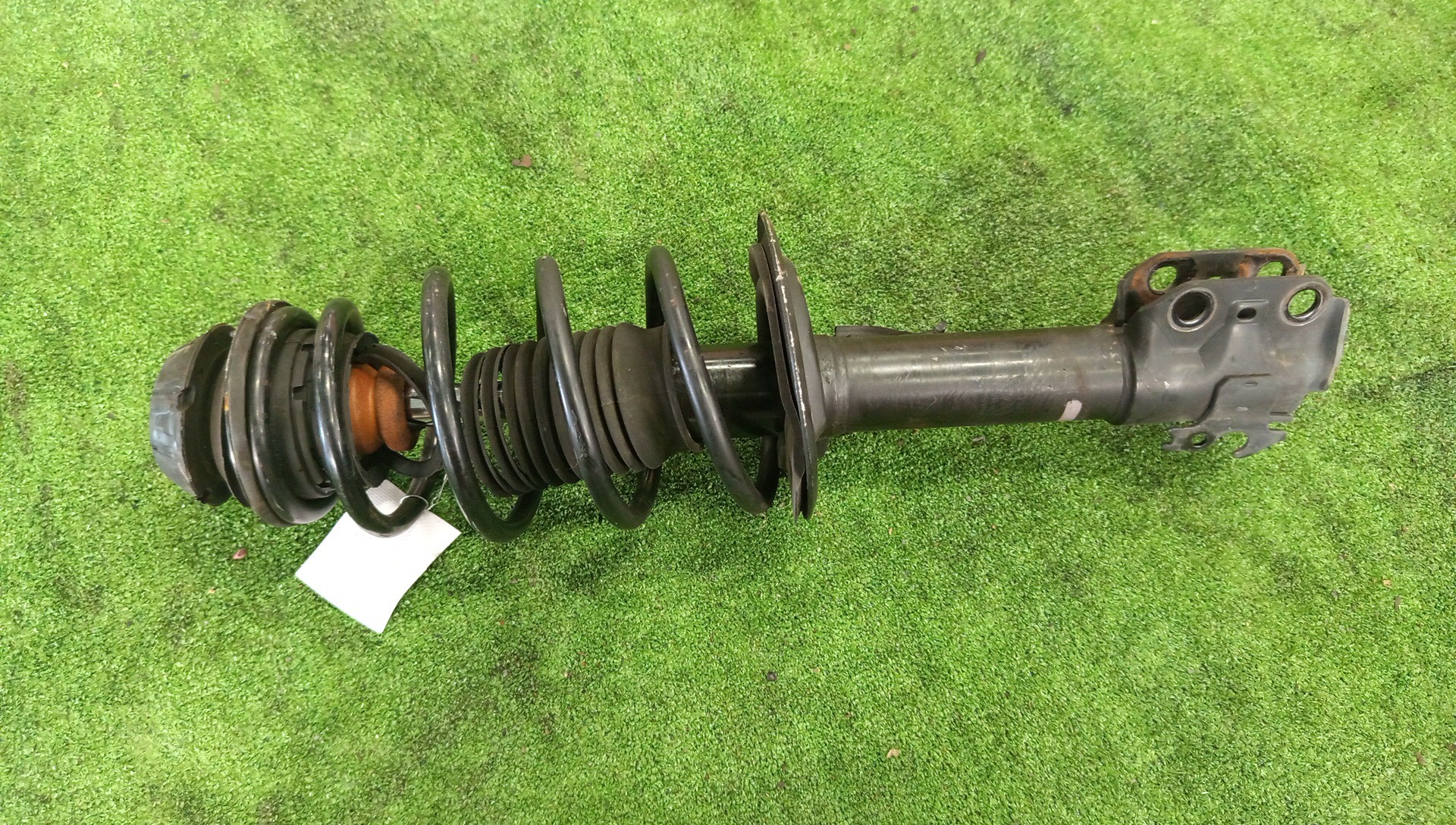 Стойка правая передняя TOYOTA PROBOX, COROLLA FIELDER, SUCCEED, COROLLA  AXIO NSP160V, NCP160V, NCP165V, ZRE162G, NZE164G, NZE161G, NKE165G, NRE161G, NZE161, NZE164, NRE161, NKE165, NRE160 1NR-FE, 1NZ-FE, 2ZR-FAE, 1NZ-FXE, 2NR-FKE 1 ракурс