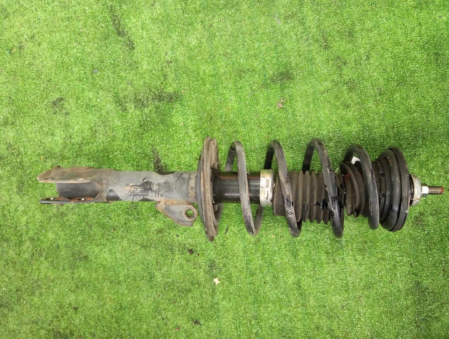 Стойка правая передняя TOYOTA PROBOX, COROLLA FIELDER, SUCCEED, COROLLA  AXIO NSP160V, NCP160V, NCP165V, ZRE162G, NZE164G, NZE161G, NKE165G, NRE161G, NZE161, NZE164, NRE161, NKE165, NRE160 1NR-FE, 1NZ-FE, 2ZR-FAE, 1NZ-FXE, 2NR-FKE 1 ракурс